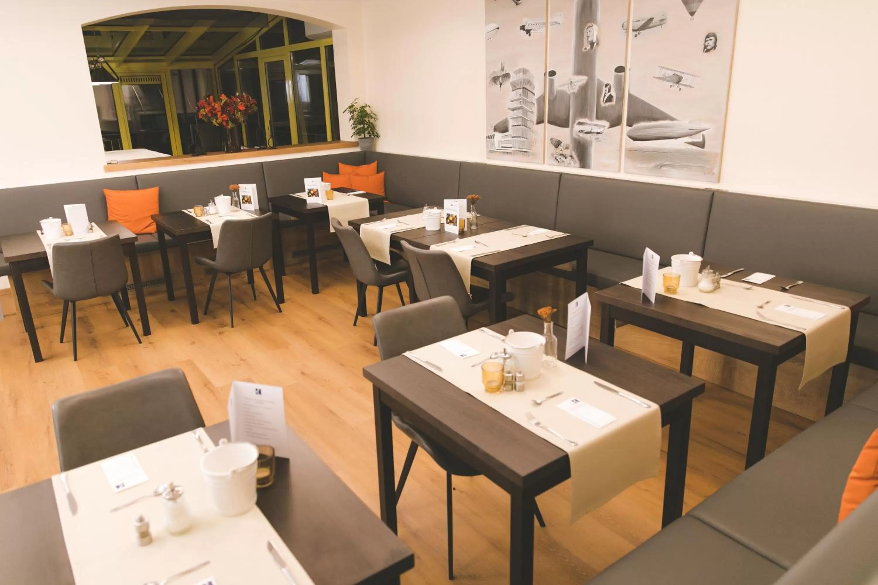 Restaurant/places to eat in Das Reinisch Hotel - near Vienna Airport