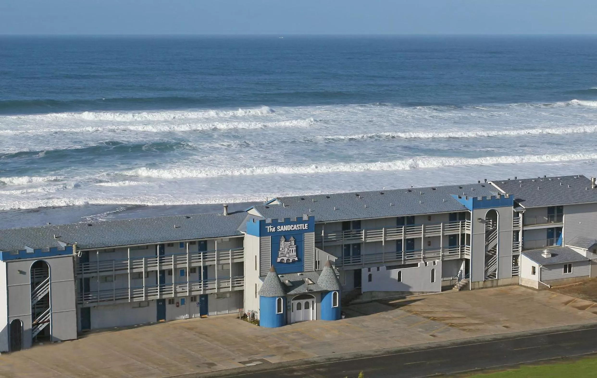 Facade/entrance in The Sandcastle Beachfront Hotel