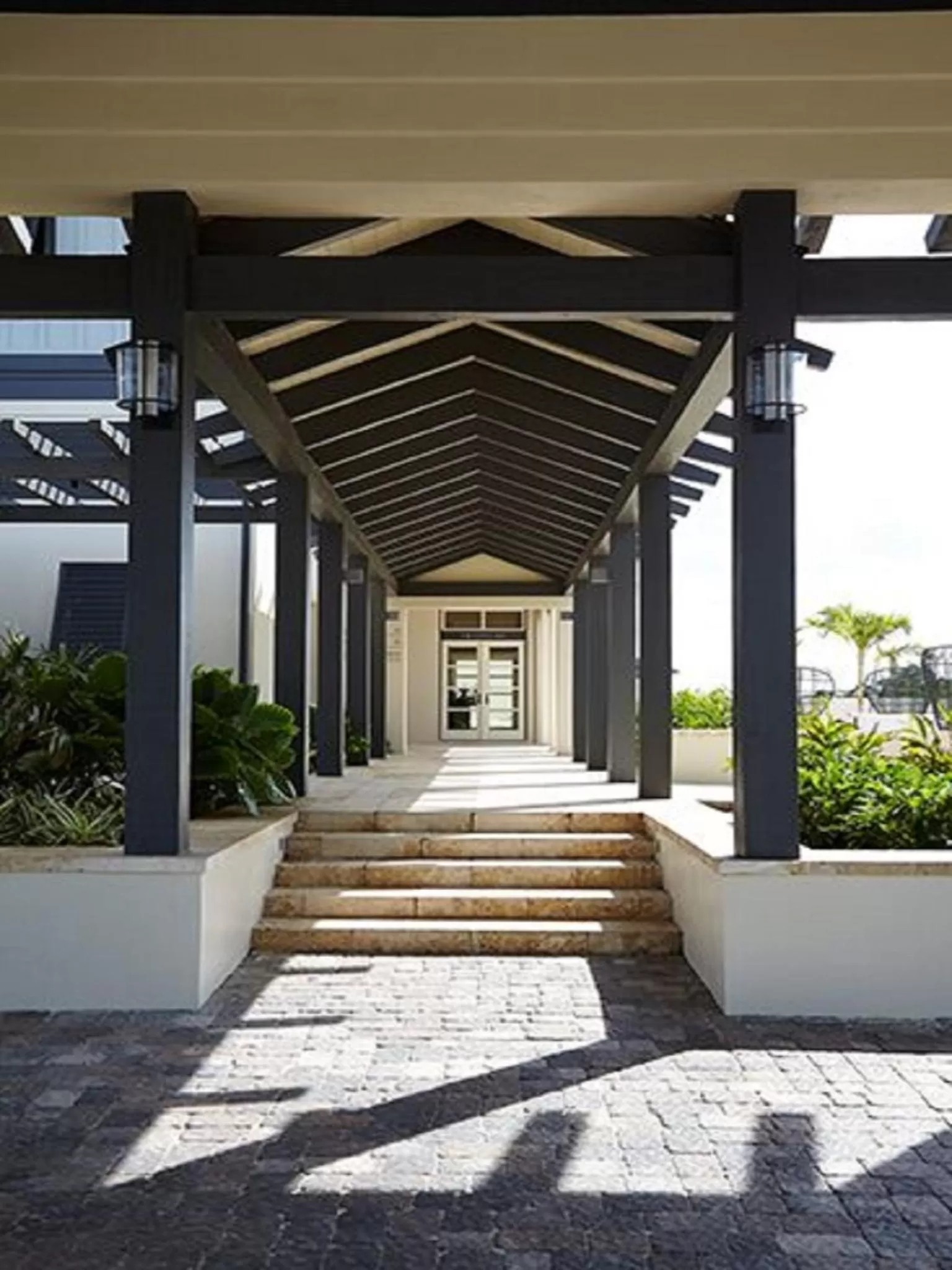 Facade/entrance in The Island House