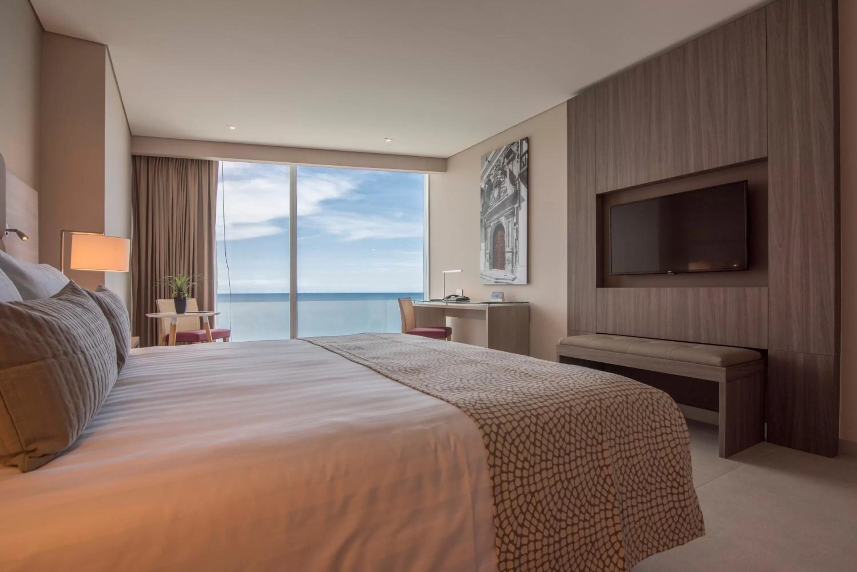 Photo of the whole room, Bed in Estelar Cartagena de Indias Hotel y Centro de Convenciones