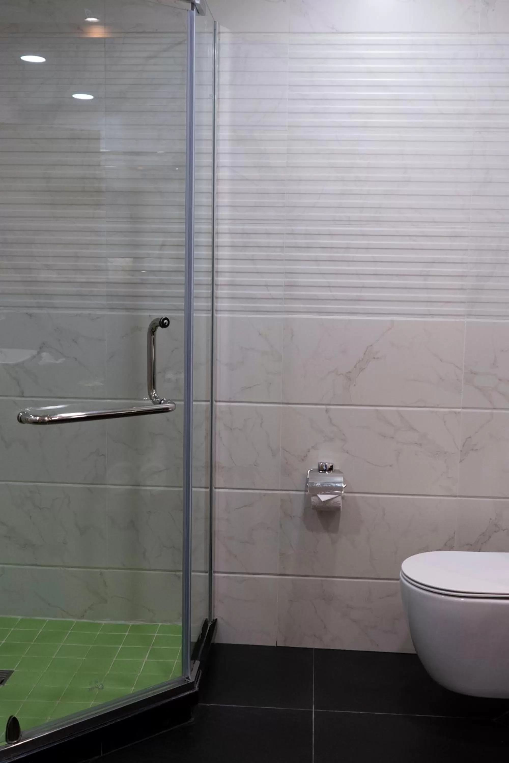 Shower in Grand Opera Hotel