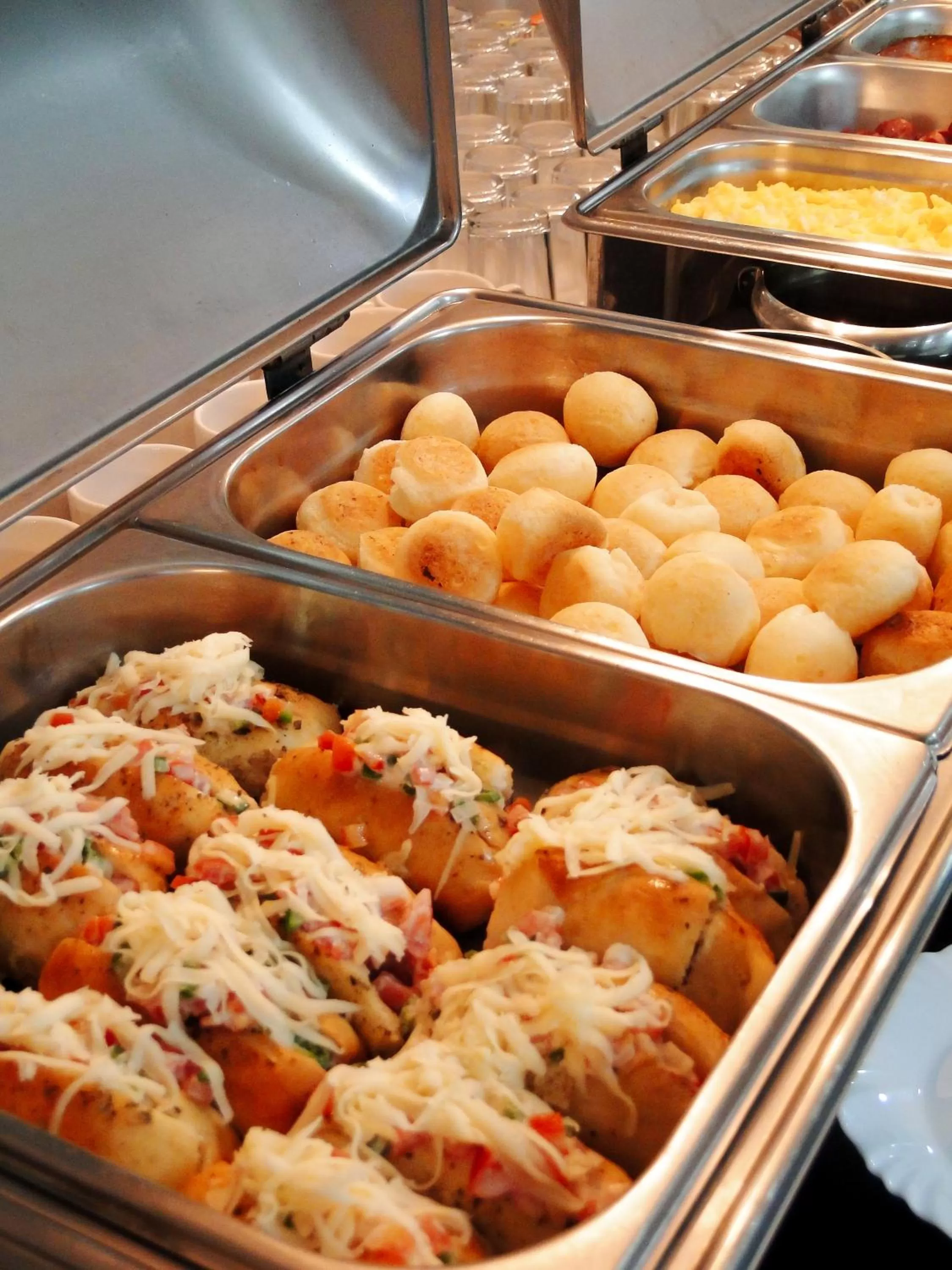 Buffet breakfast in Hotel Albinos