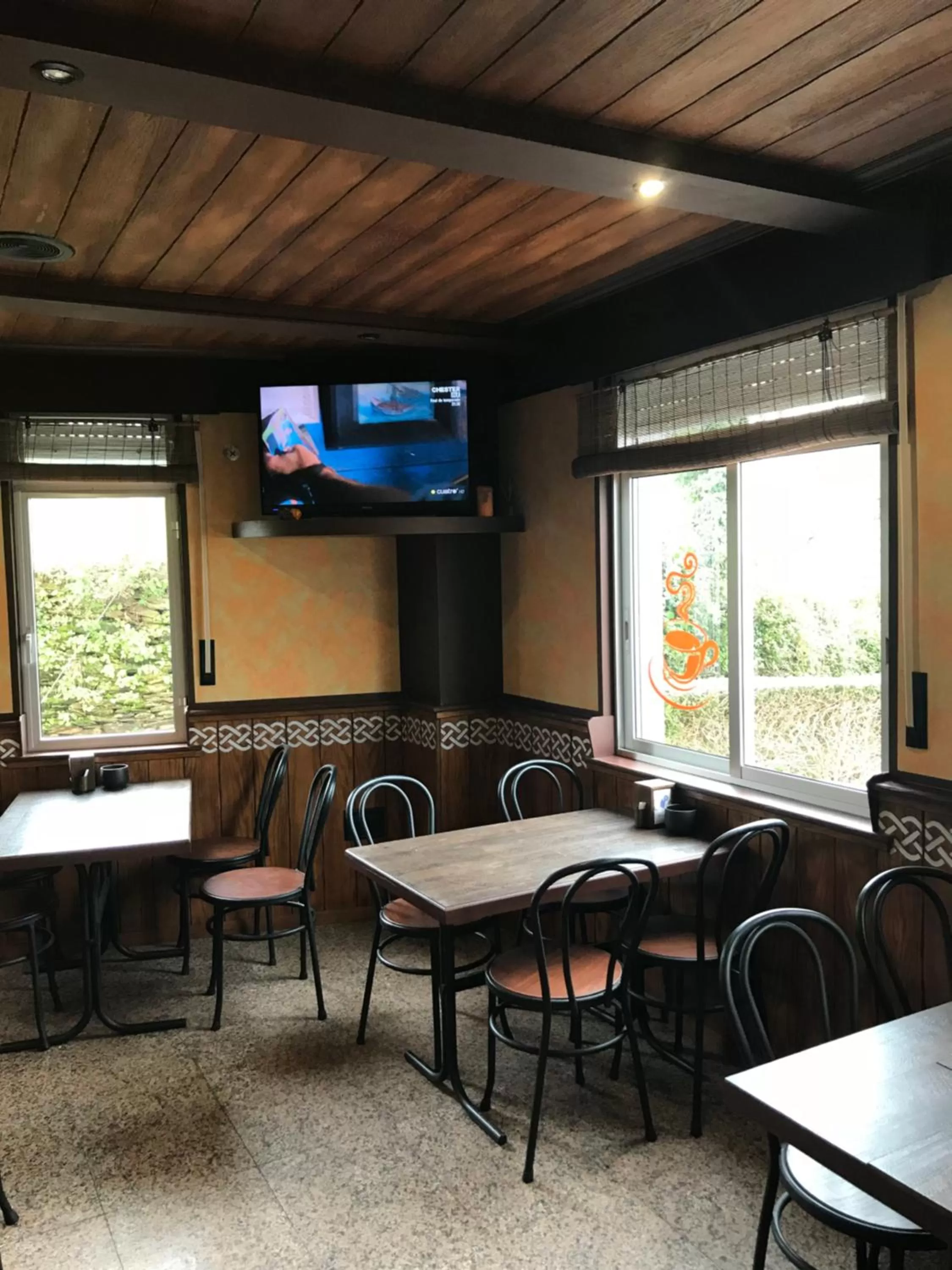 Communal lounge/ TV room in Hotel Celta Galaico