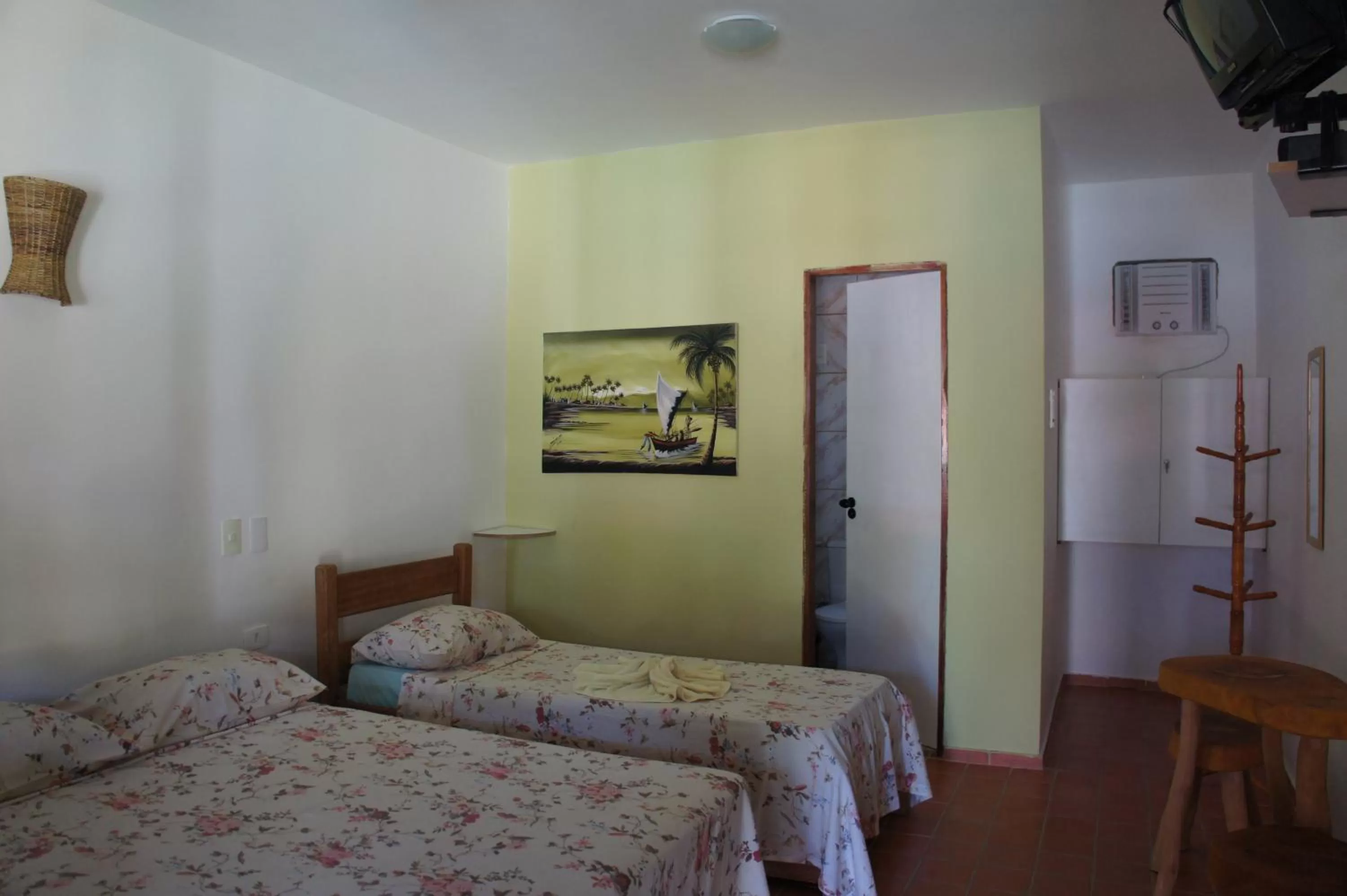 Triple Room in Pousada Costa Tropical