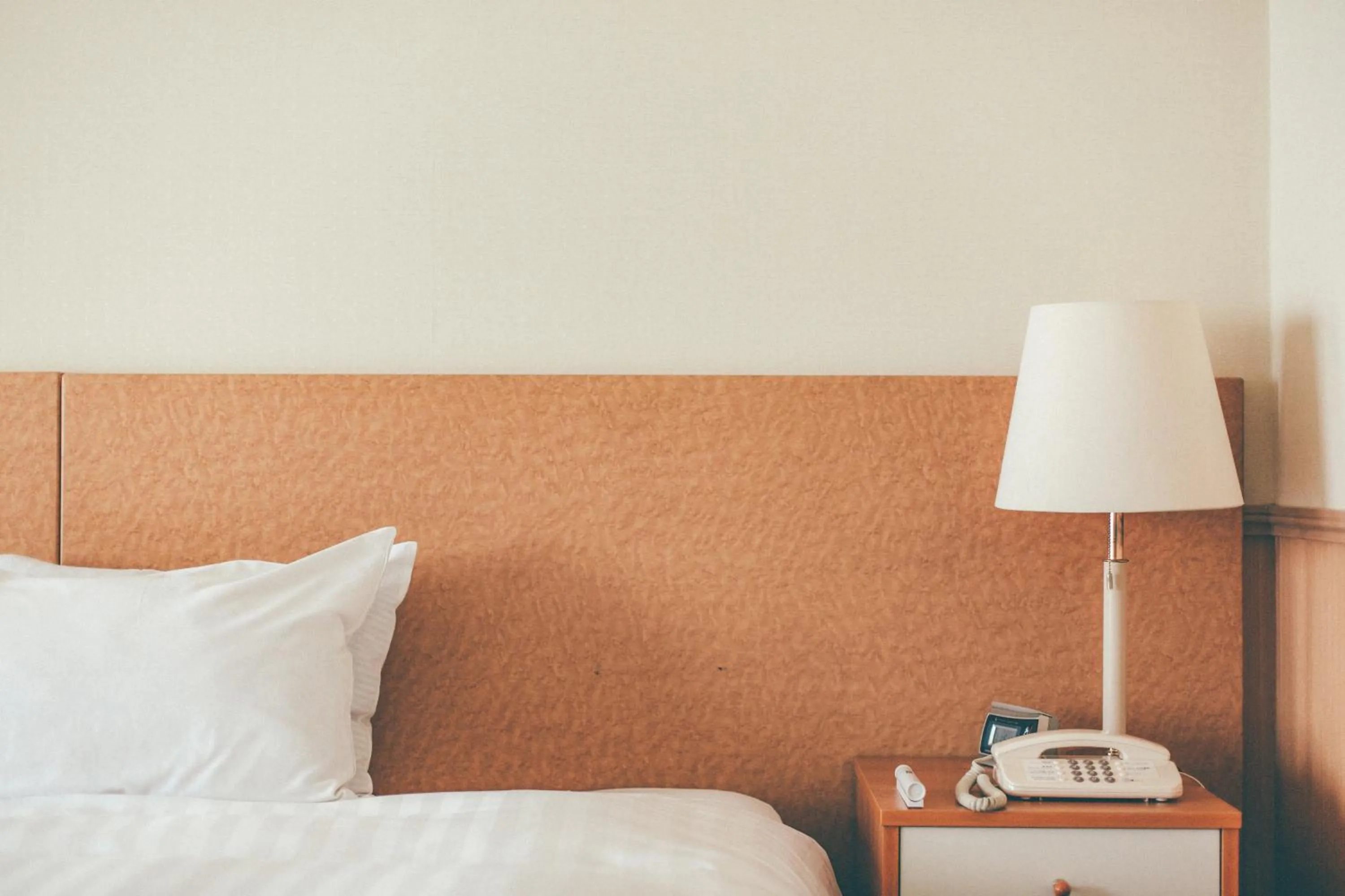 Bed in Kanazawa Kokusai Hotel