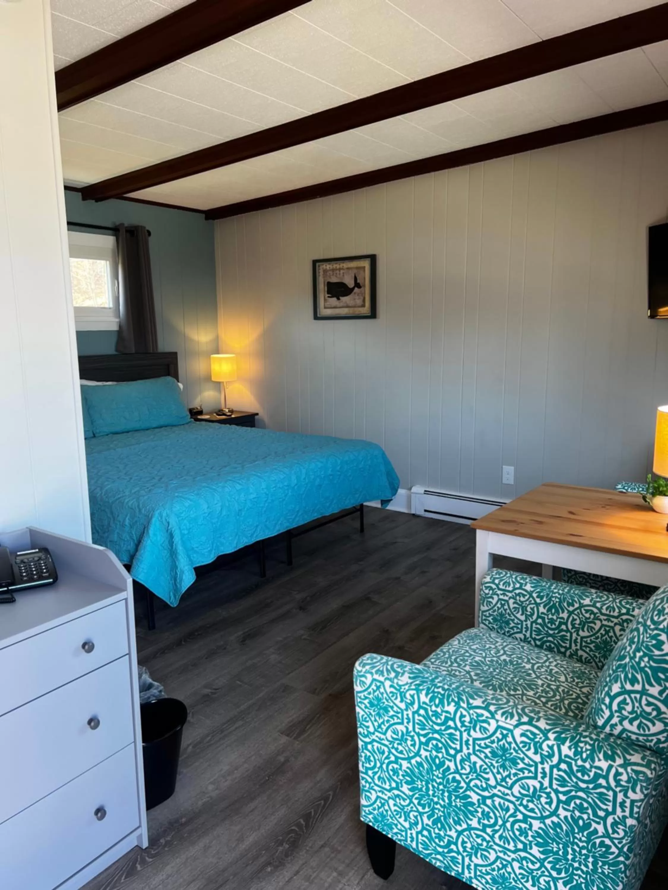 Bed in Claddagh Motel & Suites