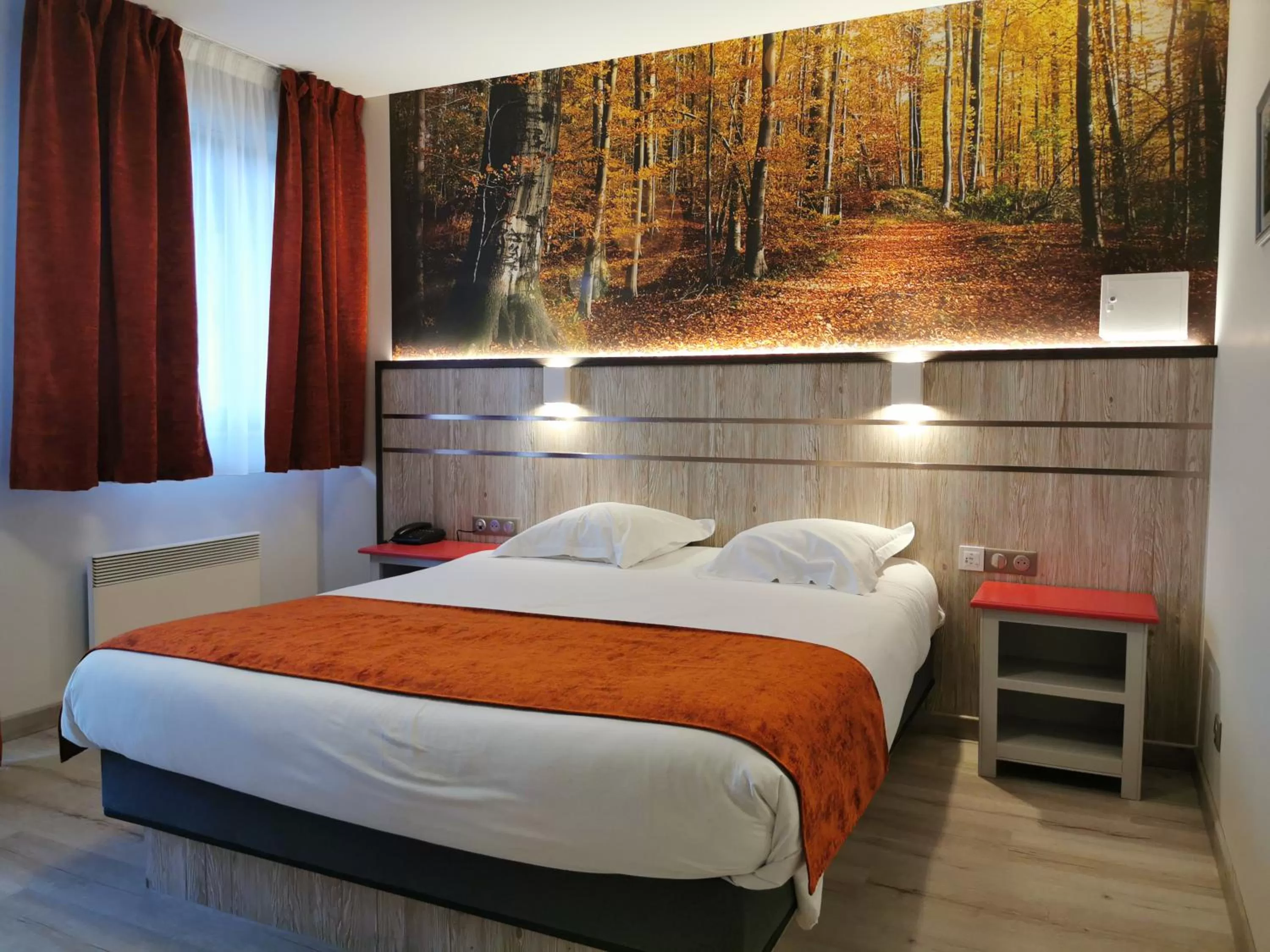 Bedroom, Bed in Hotel Restaurant Au Parc des Cigognes