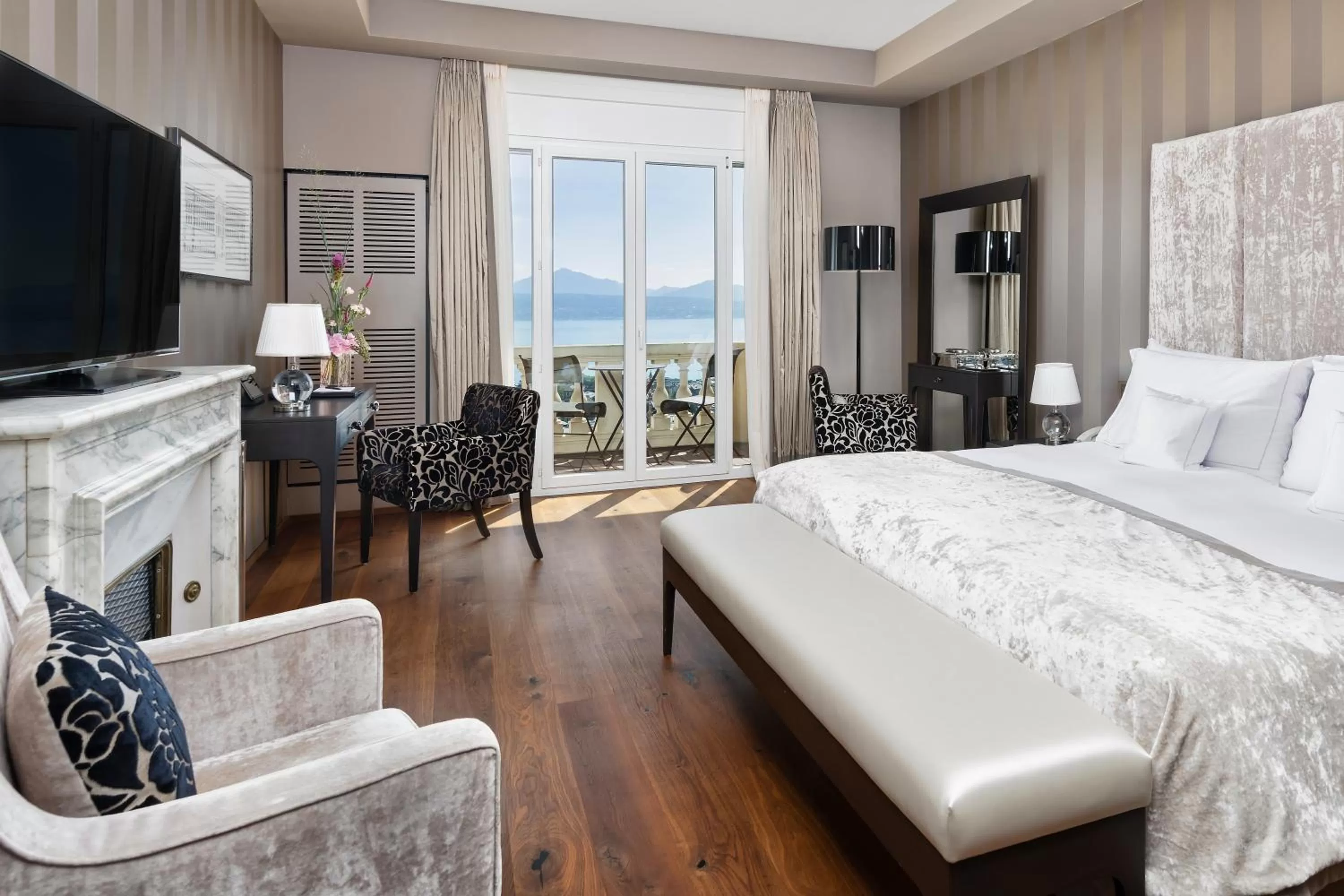 Bedroom, Bed in Lausanne Palace