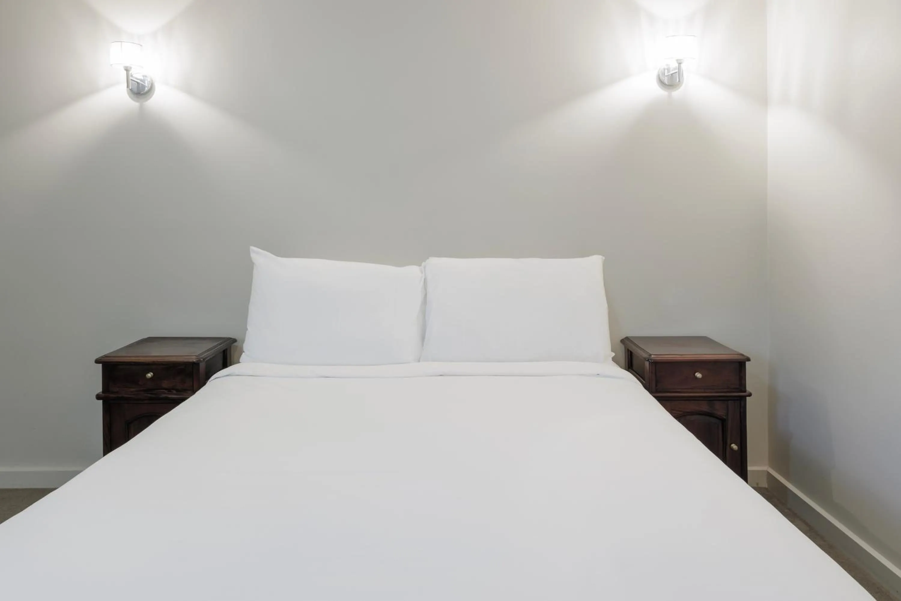 Bed in Elizabethan Lodge