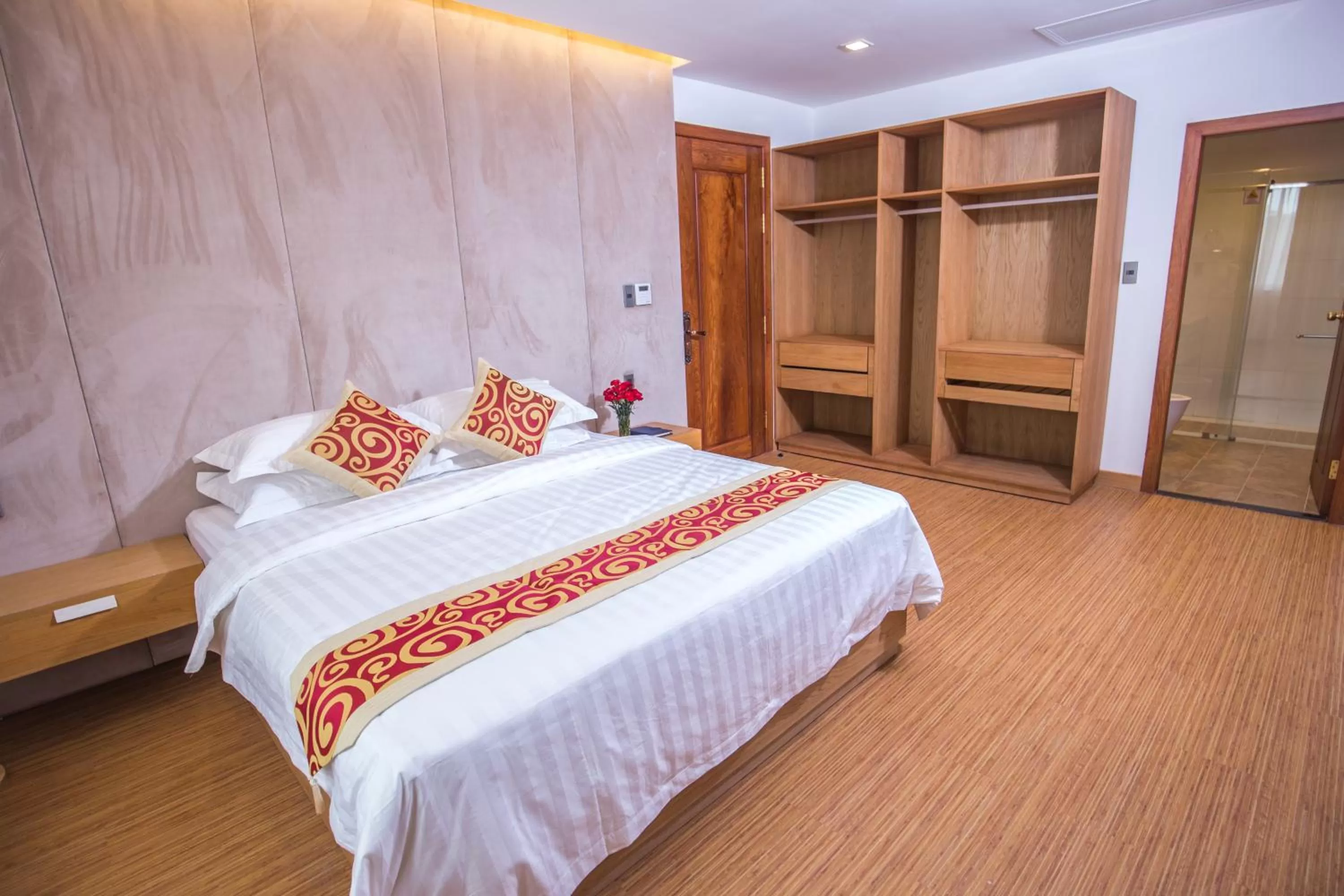 Bed in Orussey One Hotel & Apartment