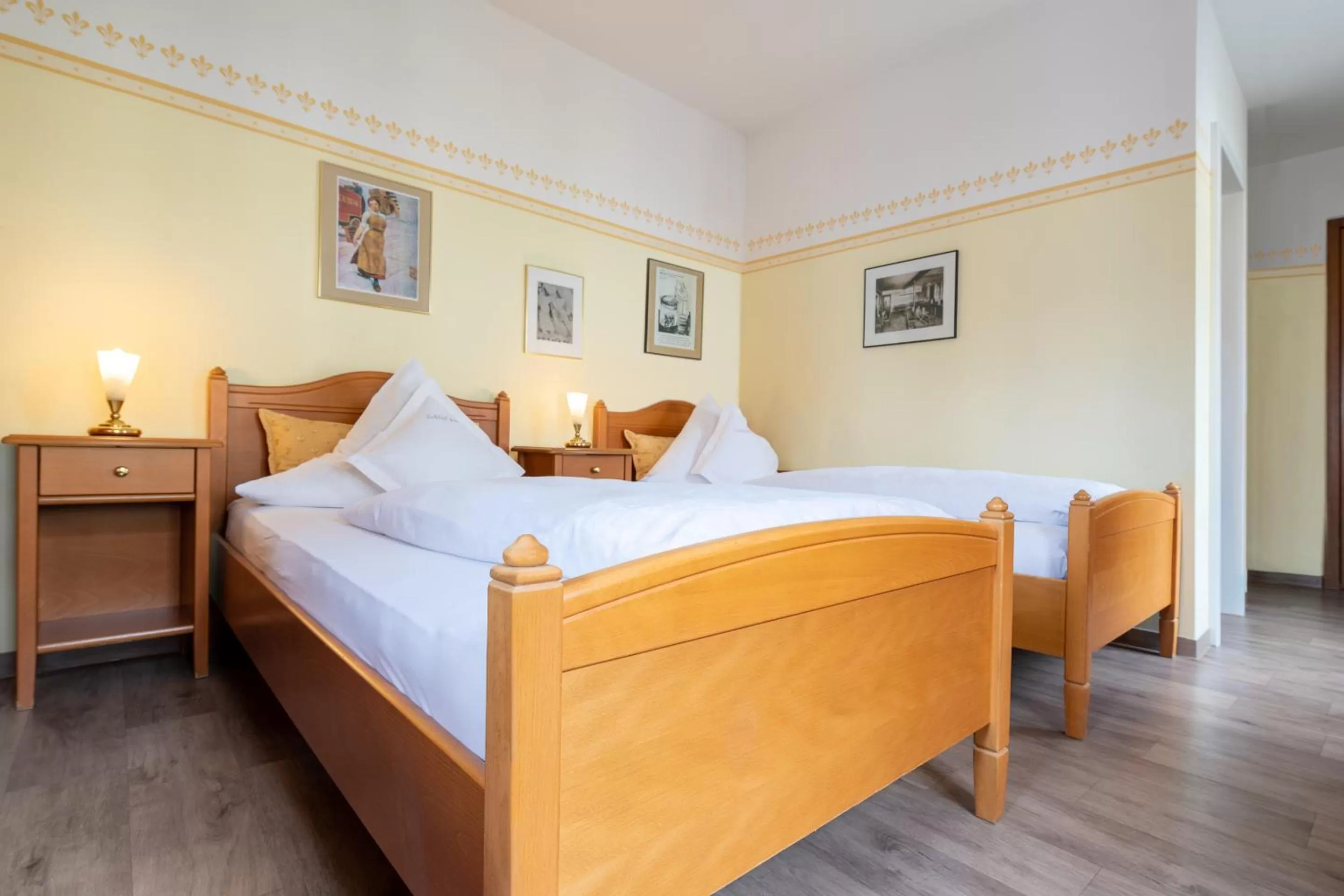 Bed in Sperber Bräu - 3-Sterne-Superior Hotel mit Gasthof und eigener Brauerei - kein Ruhetag