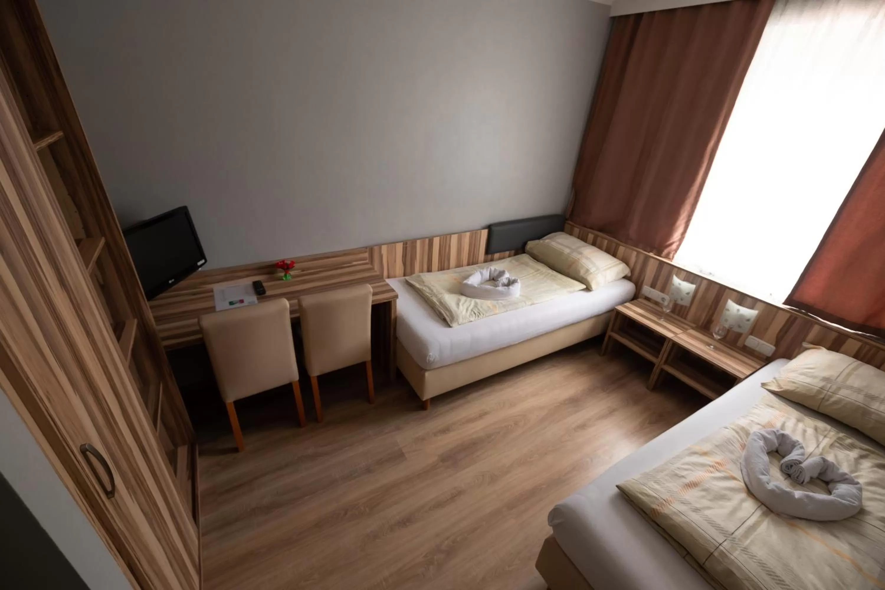 Bed in Hotel Am Limes