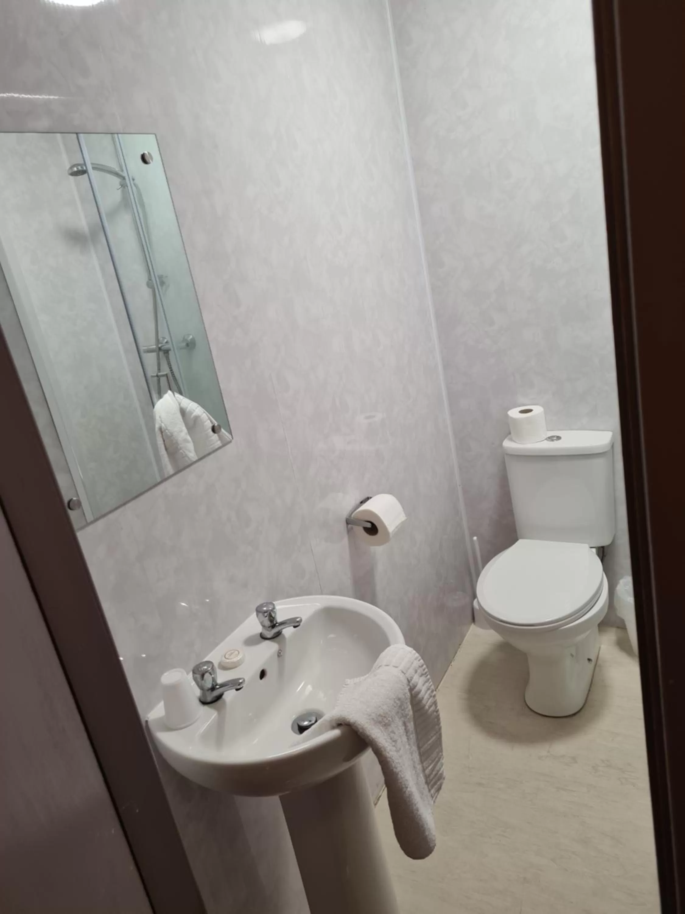 Bathroom in The Avenue Club and Lodge