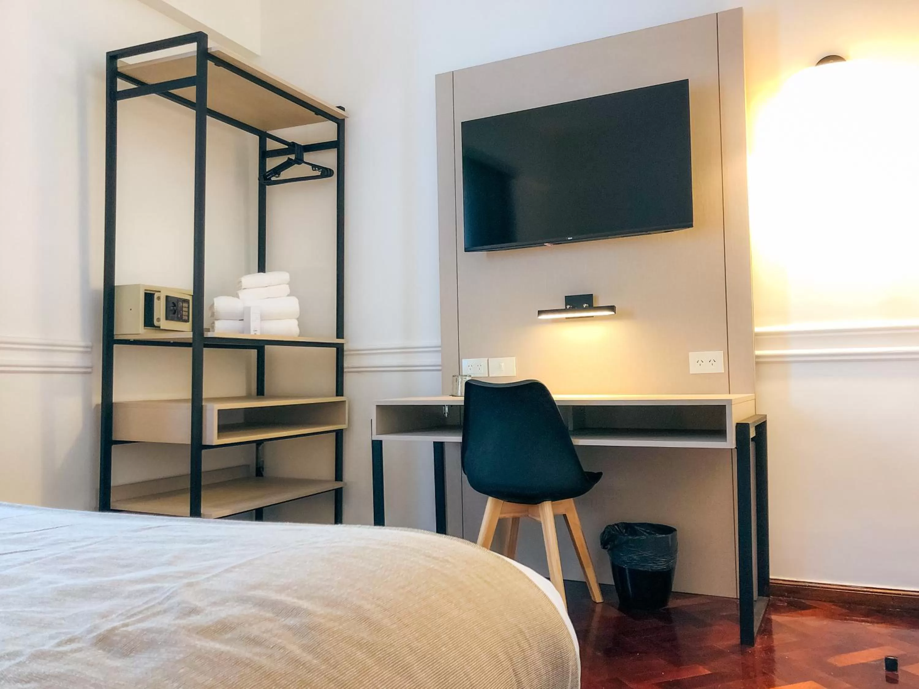 TV and multimedia, Bed in El Misti Hotel Buenos Aires Centro