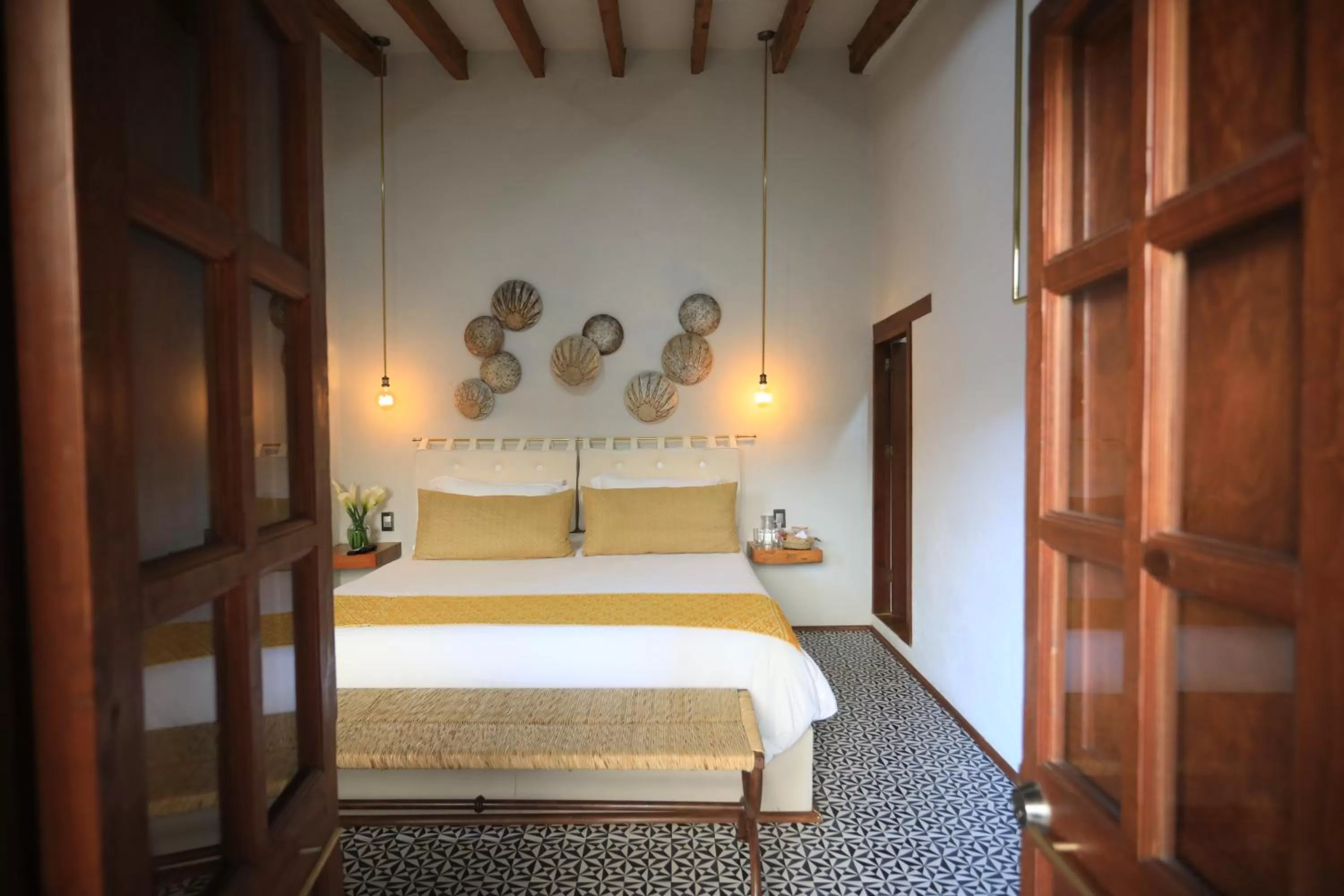 Photo of the whole room, Bed in La Dorada Town view