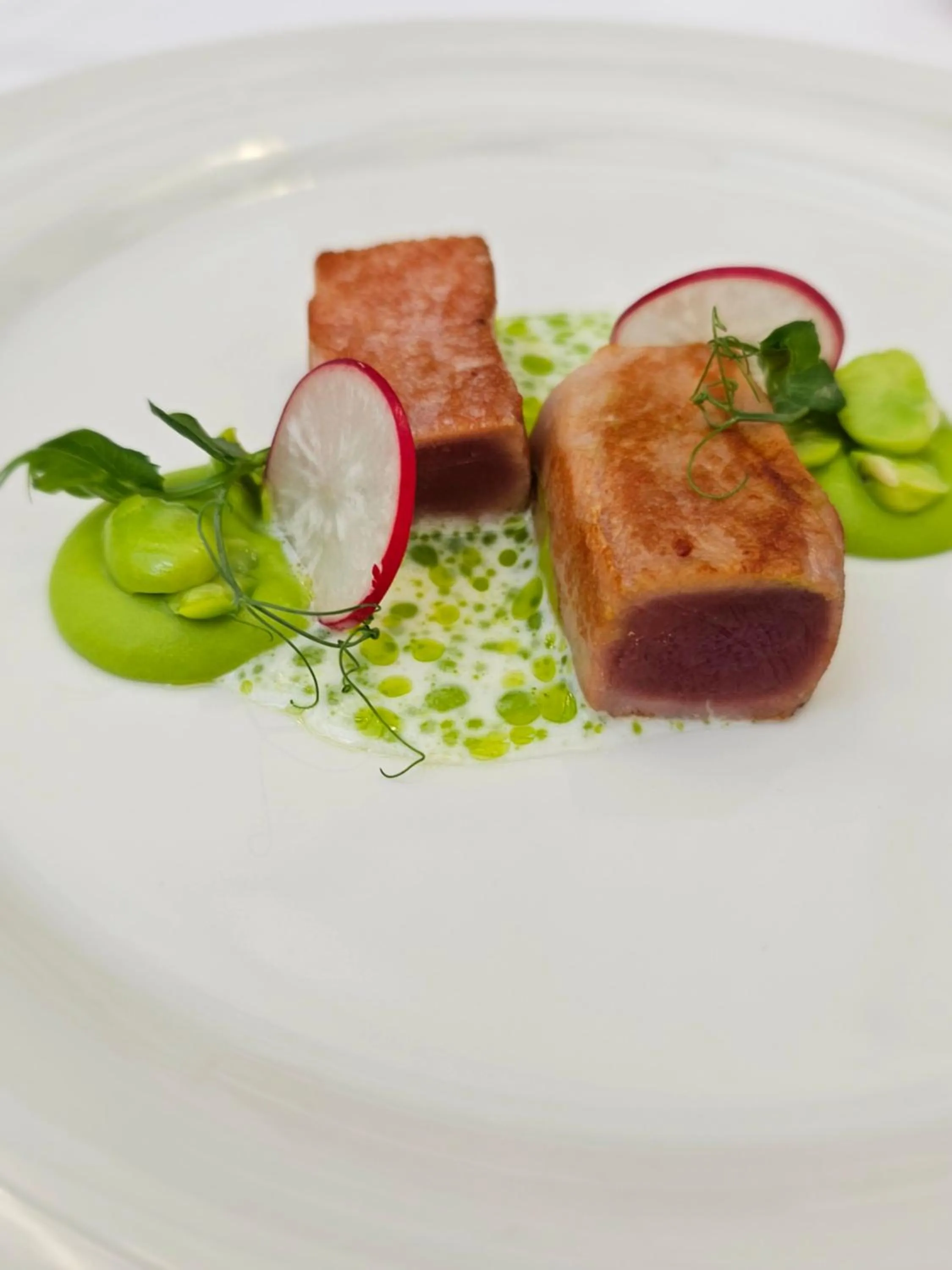 Restaurant/places to eat in Hotel Le Premier