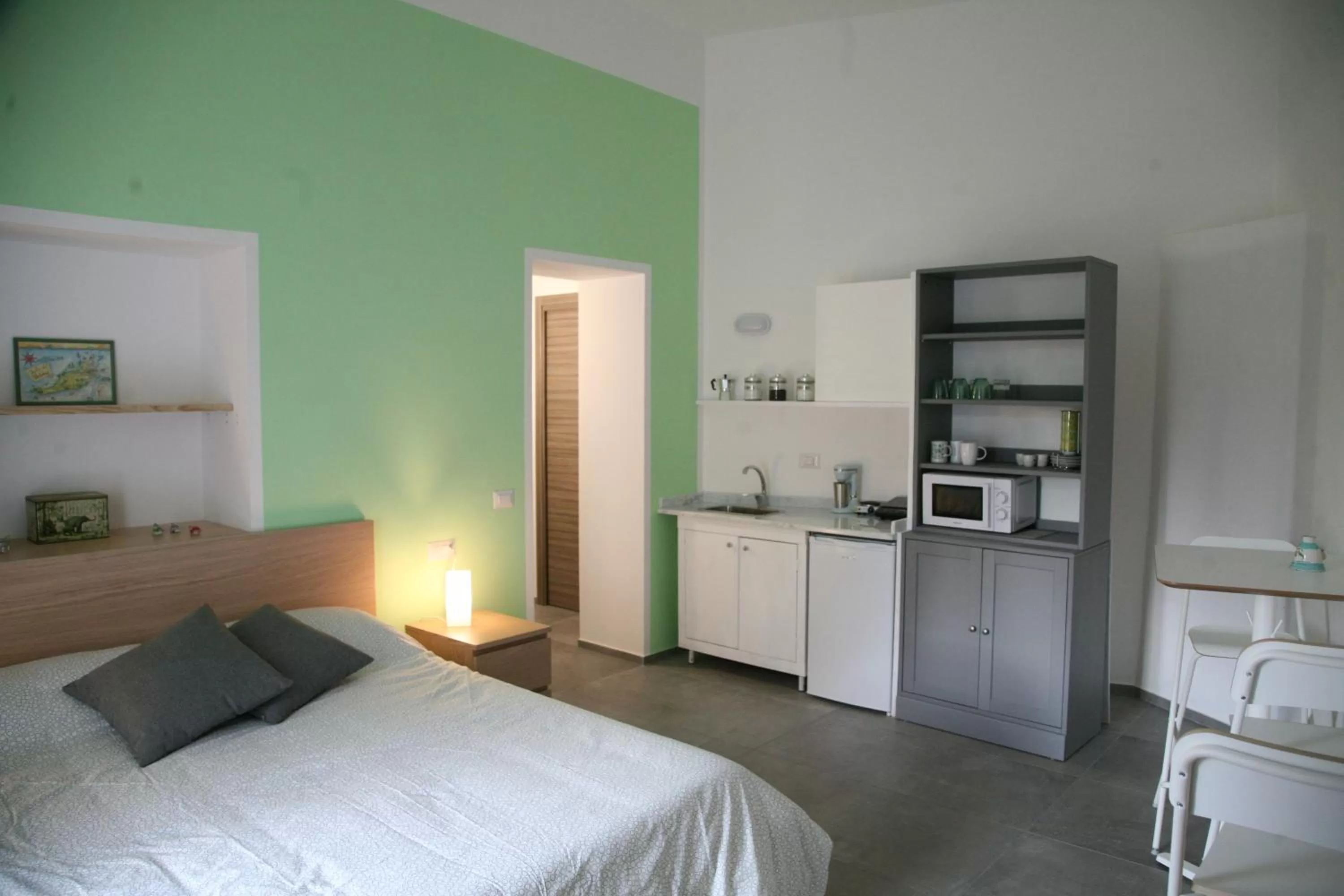 Photo of the whole room in ALYSSA HOUSE