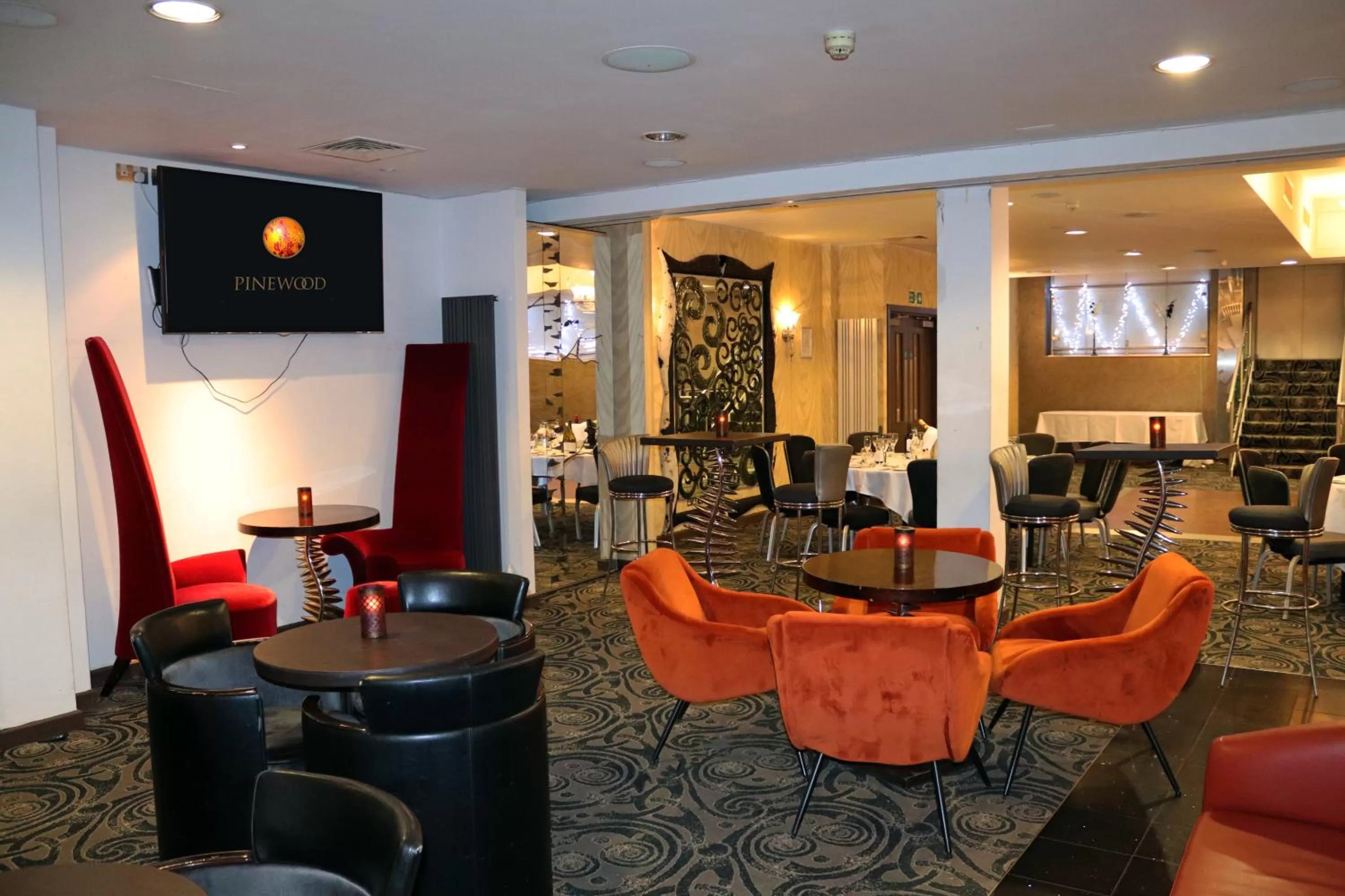 Lounge or bar in The Pinewood Hotel