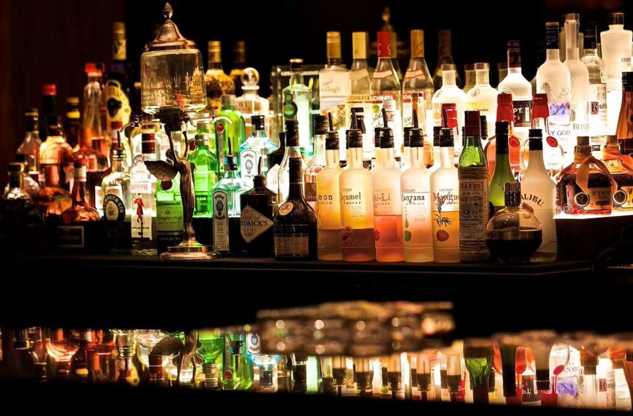 Restaurant/places to eat in Century Plaza Hotel