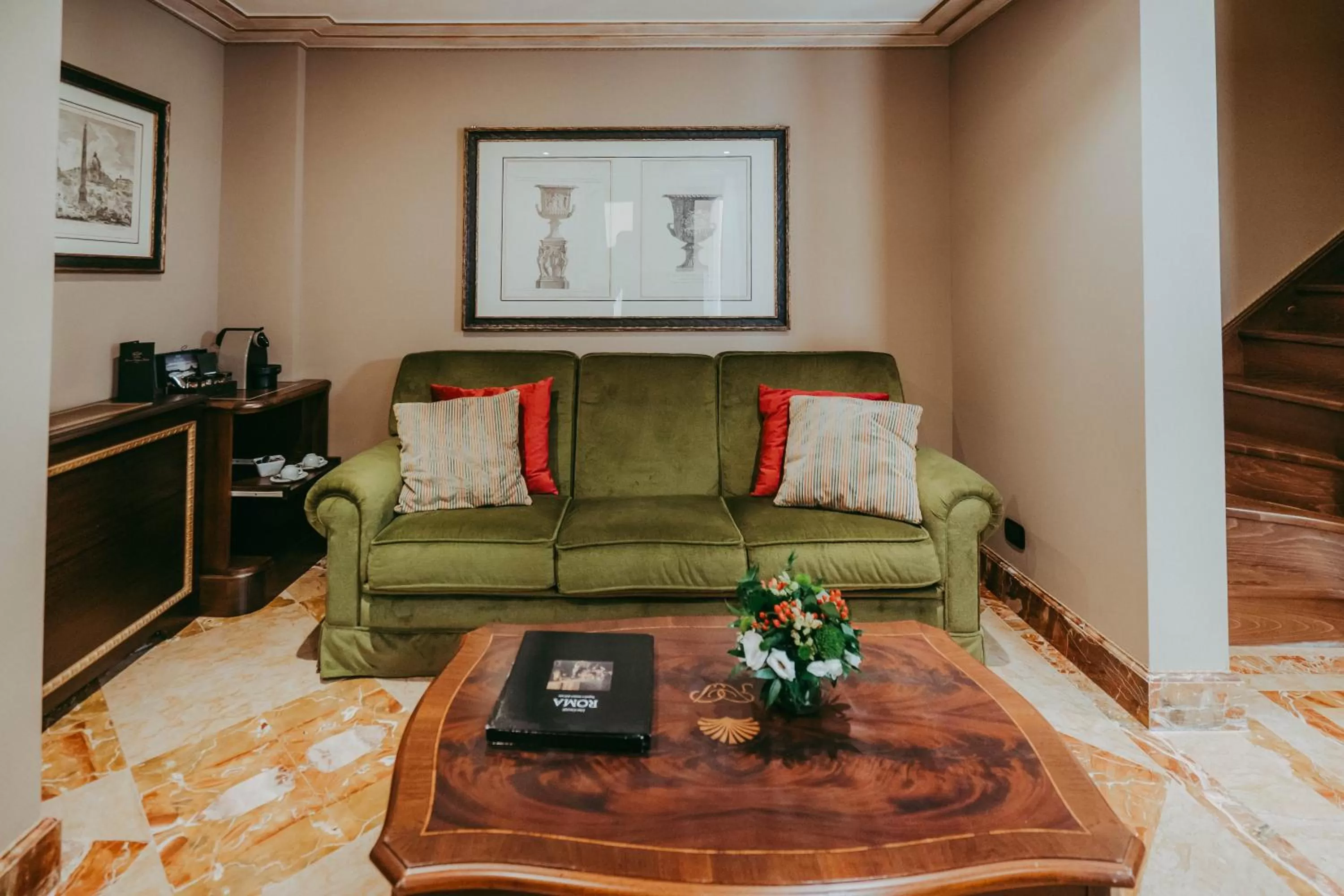 Living room in River Palace Hotel