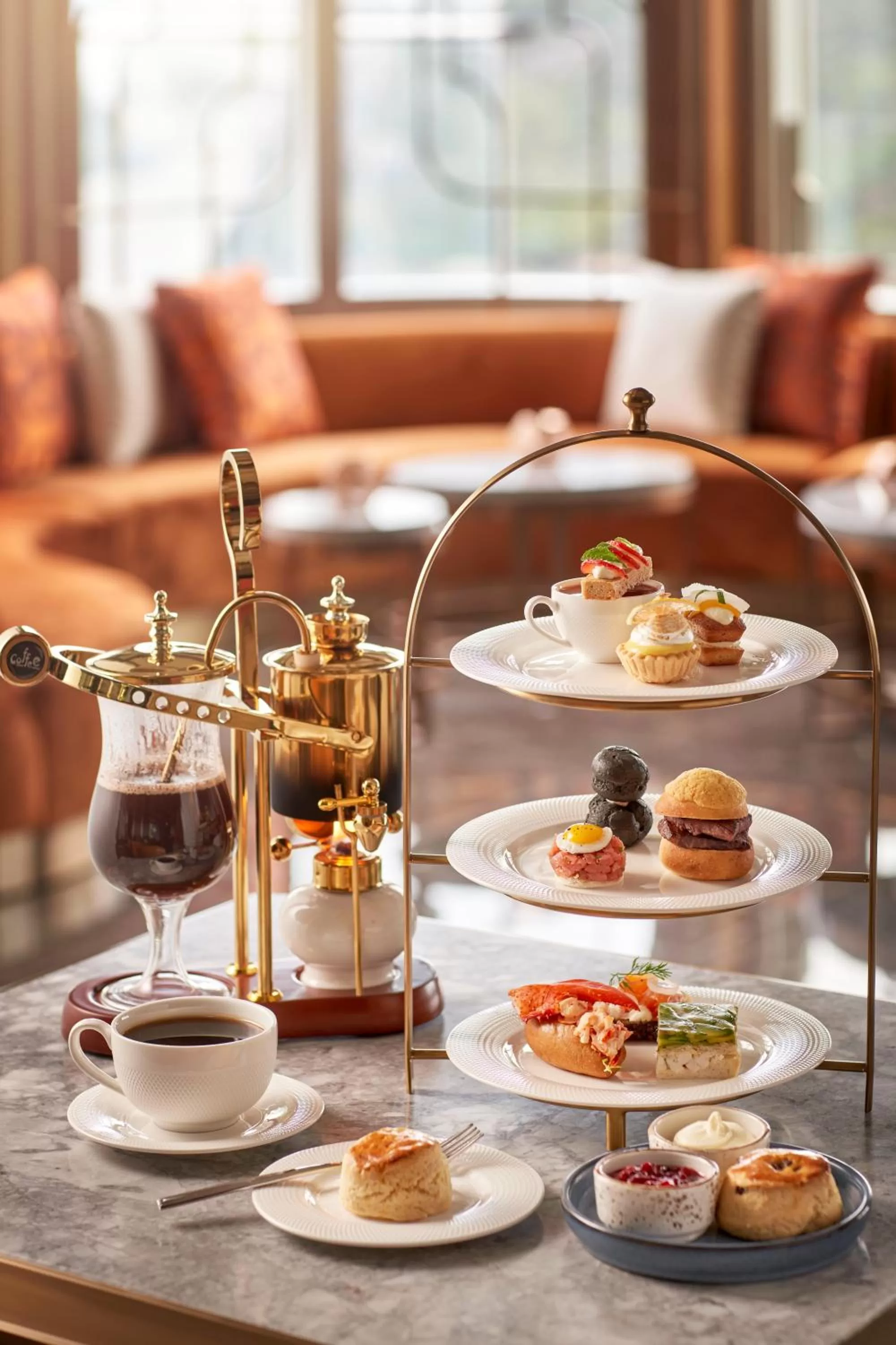 Restaurant/places to eat in The Silveri Hotel Hong Kong - MGallery Collection