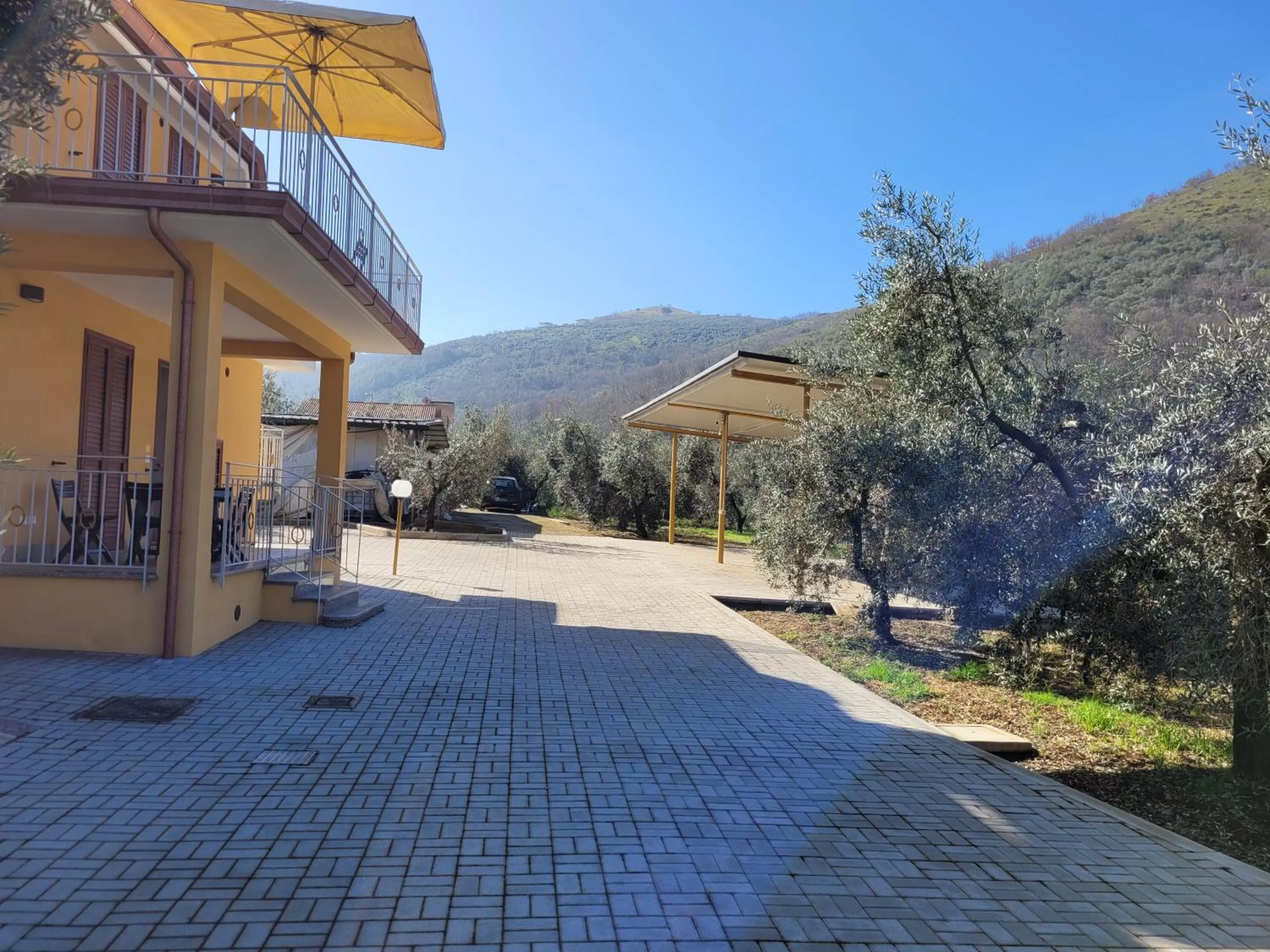 Alloggio turistico Magnifico Alessandro Valle Bernardo 04025 Lenola nei pressi di Fondi LT