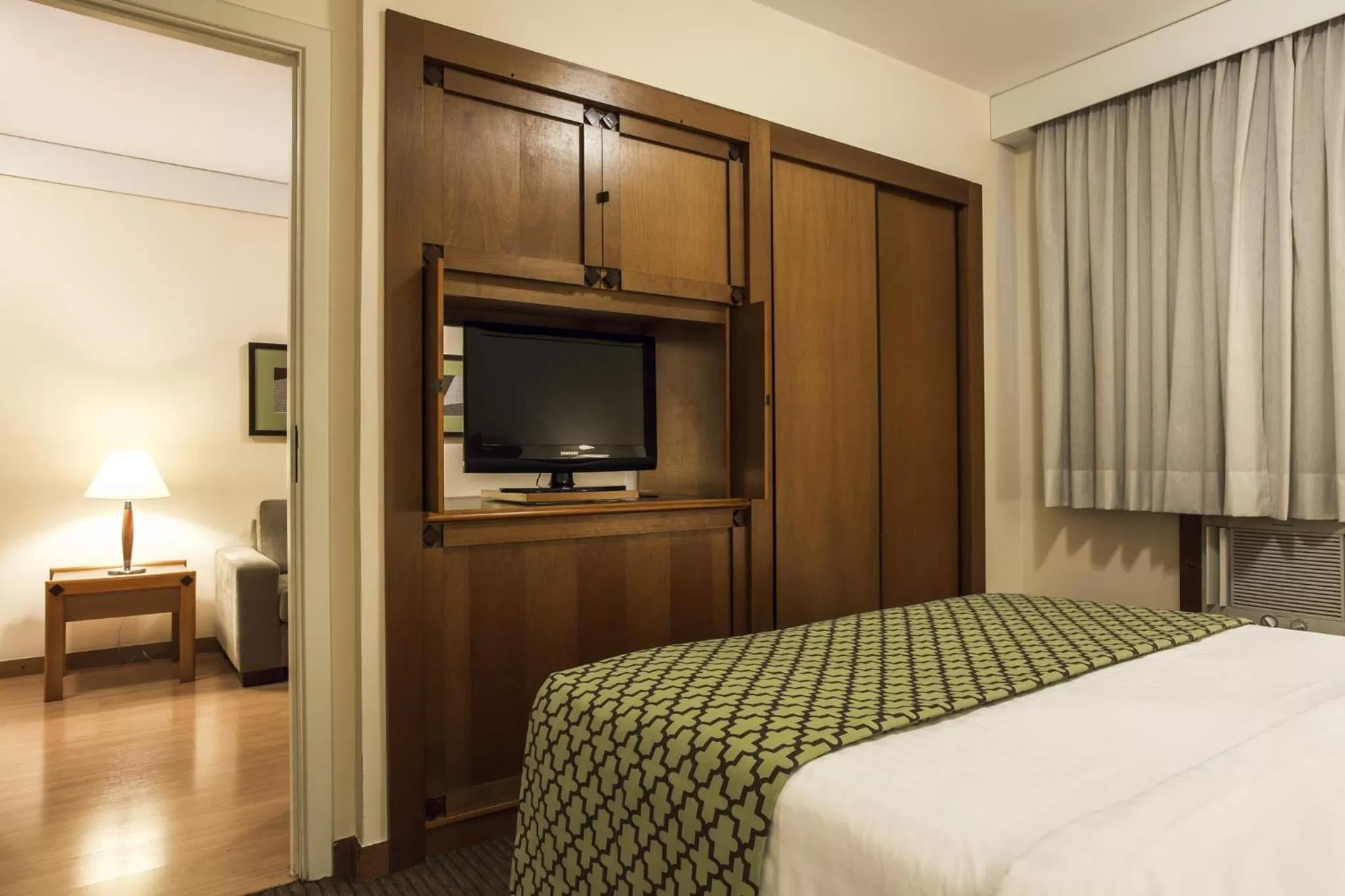 Photo of the whole room, Bed in Estanplaza Nações Unidas