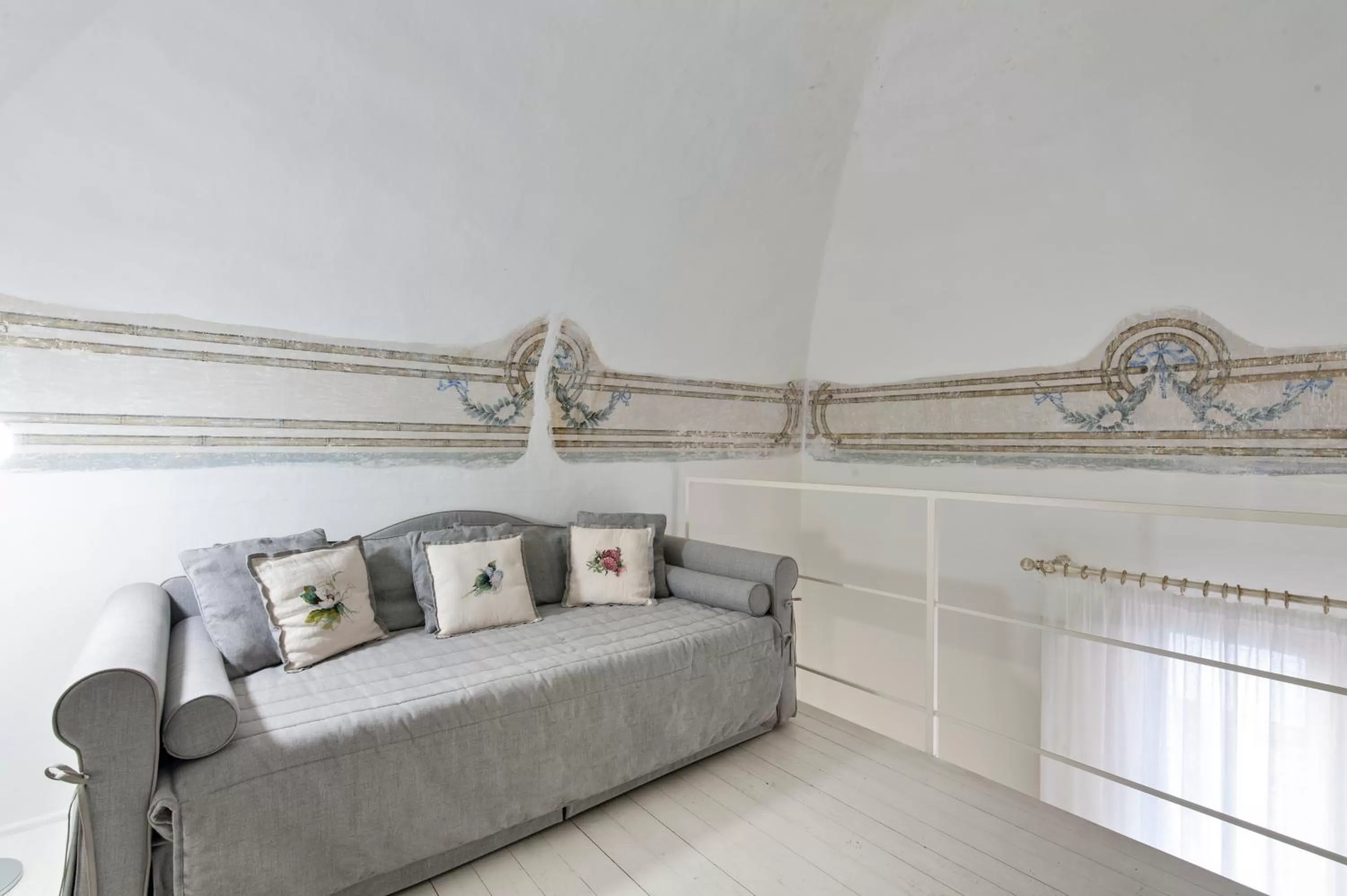 Living room, Bed in Casa di Lo Suites