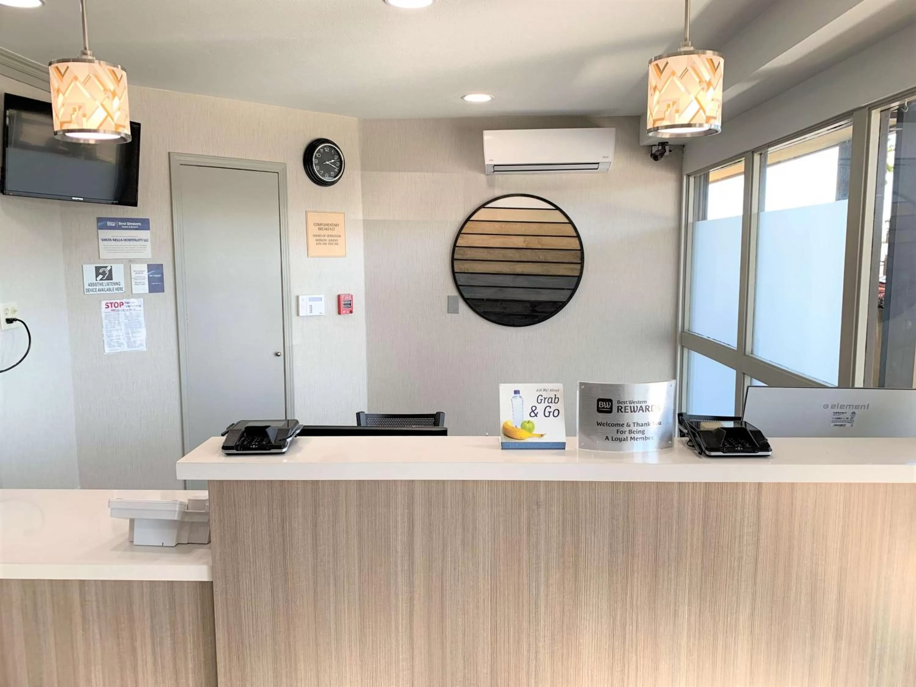 Lobby or reception in Best Western Andersen's Inn