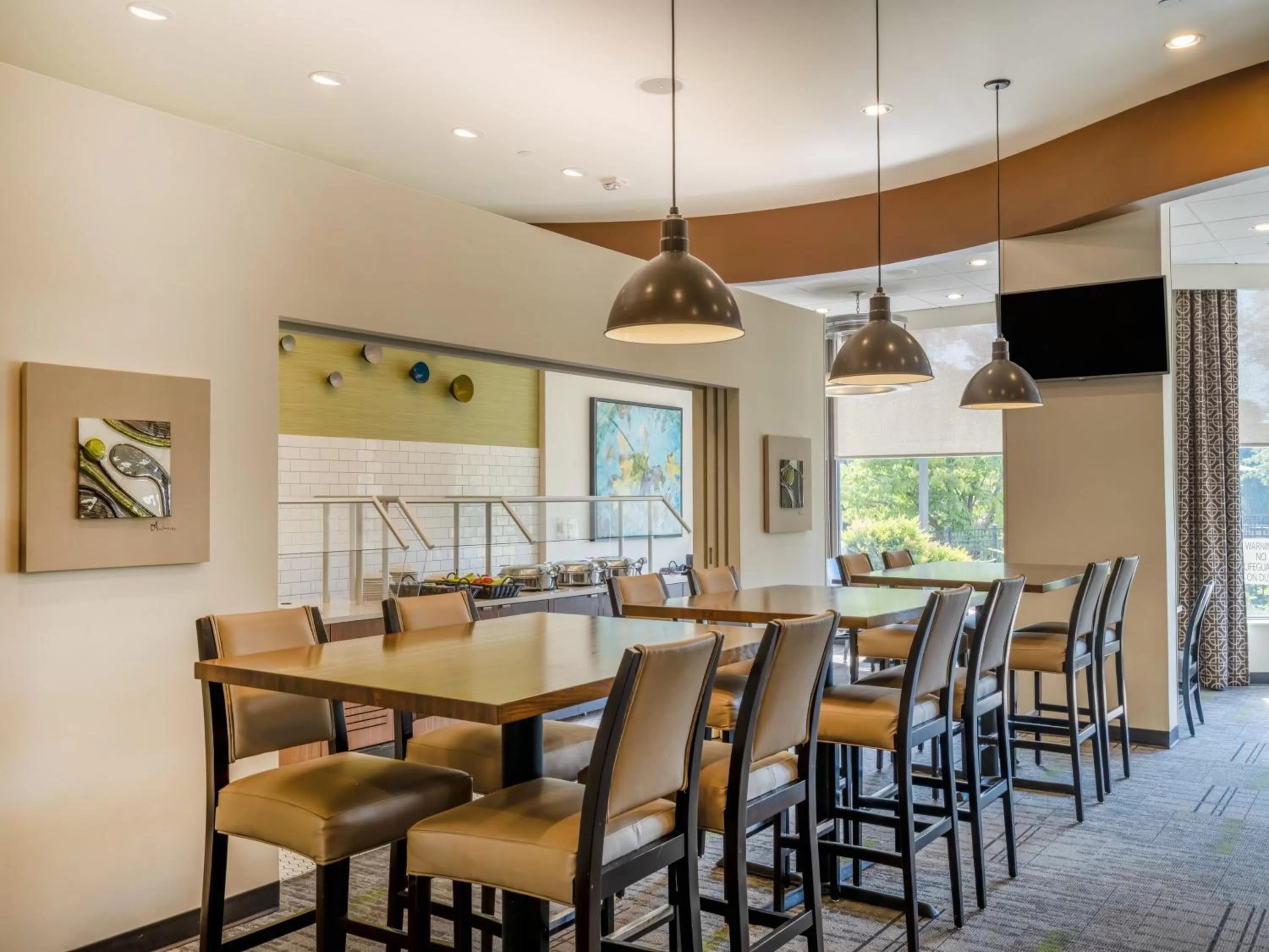 Restaurant/places to eat in Holiday Inn Greensboro Coliseum by IHG