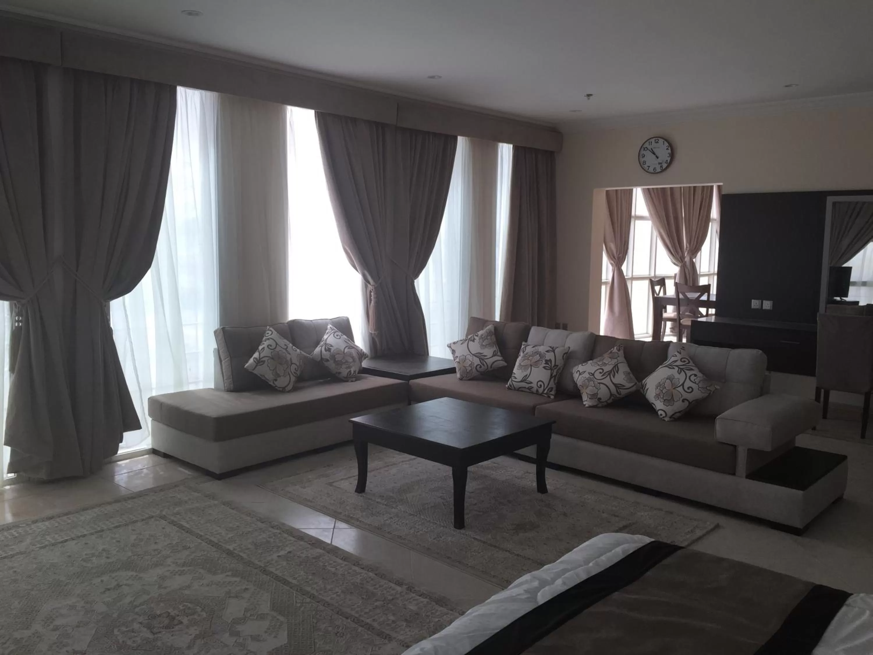 Seating Area in Alshaheen Suites
