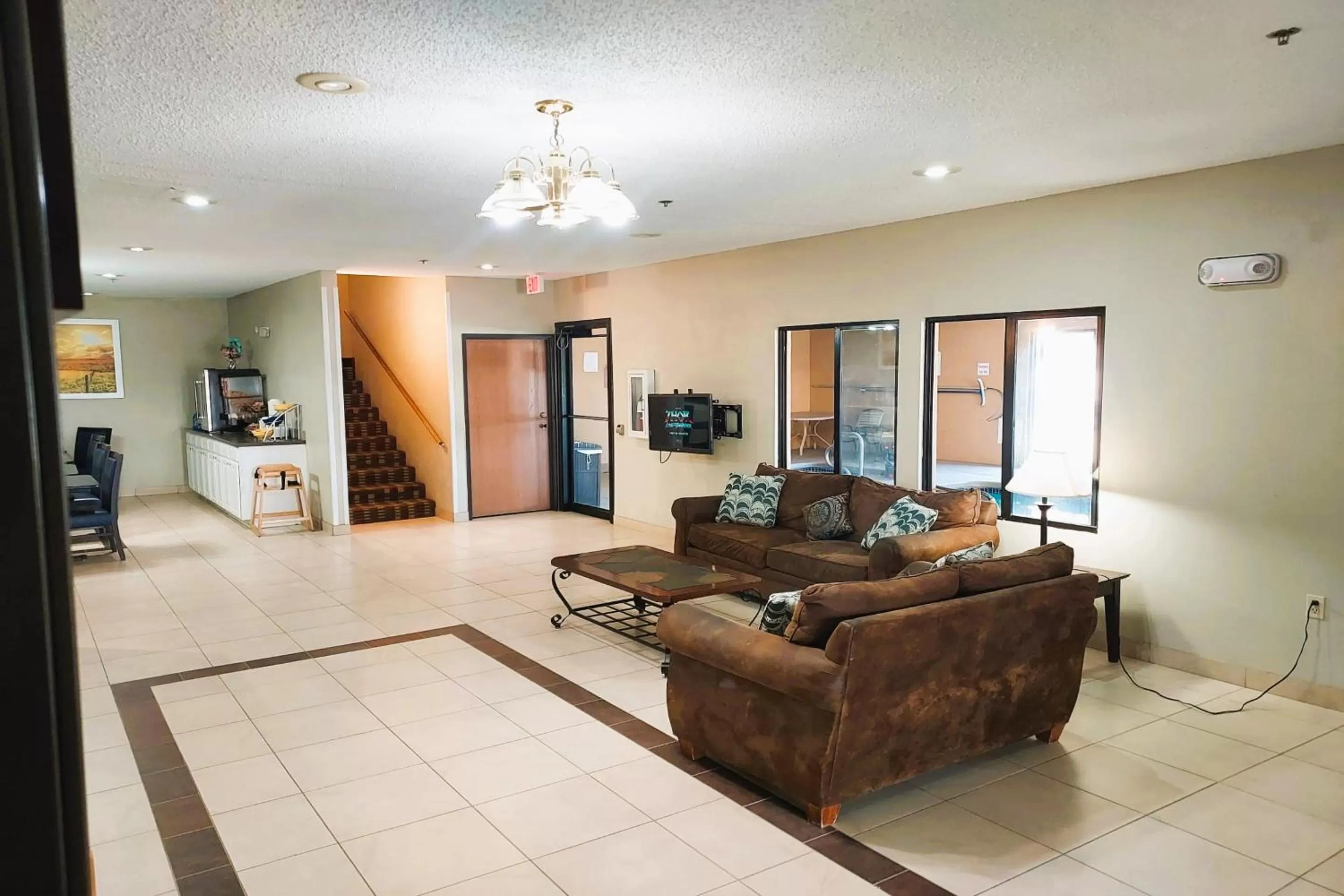 Lobby or reception, Seating Area in McPherson Inn By OYO, I-135