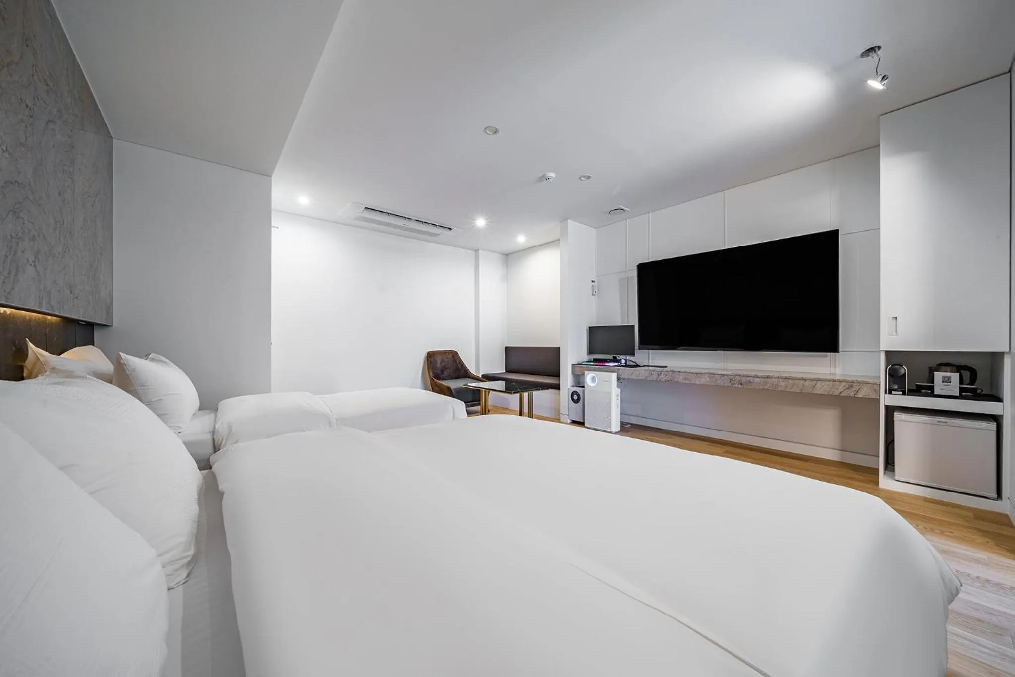 Photo of the whole room in Amare Hotel Jongno