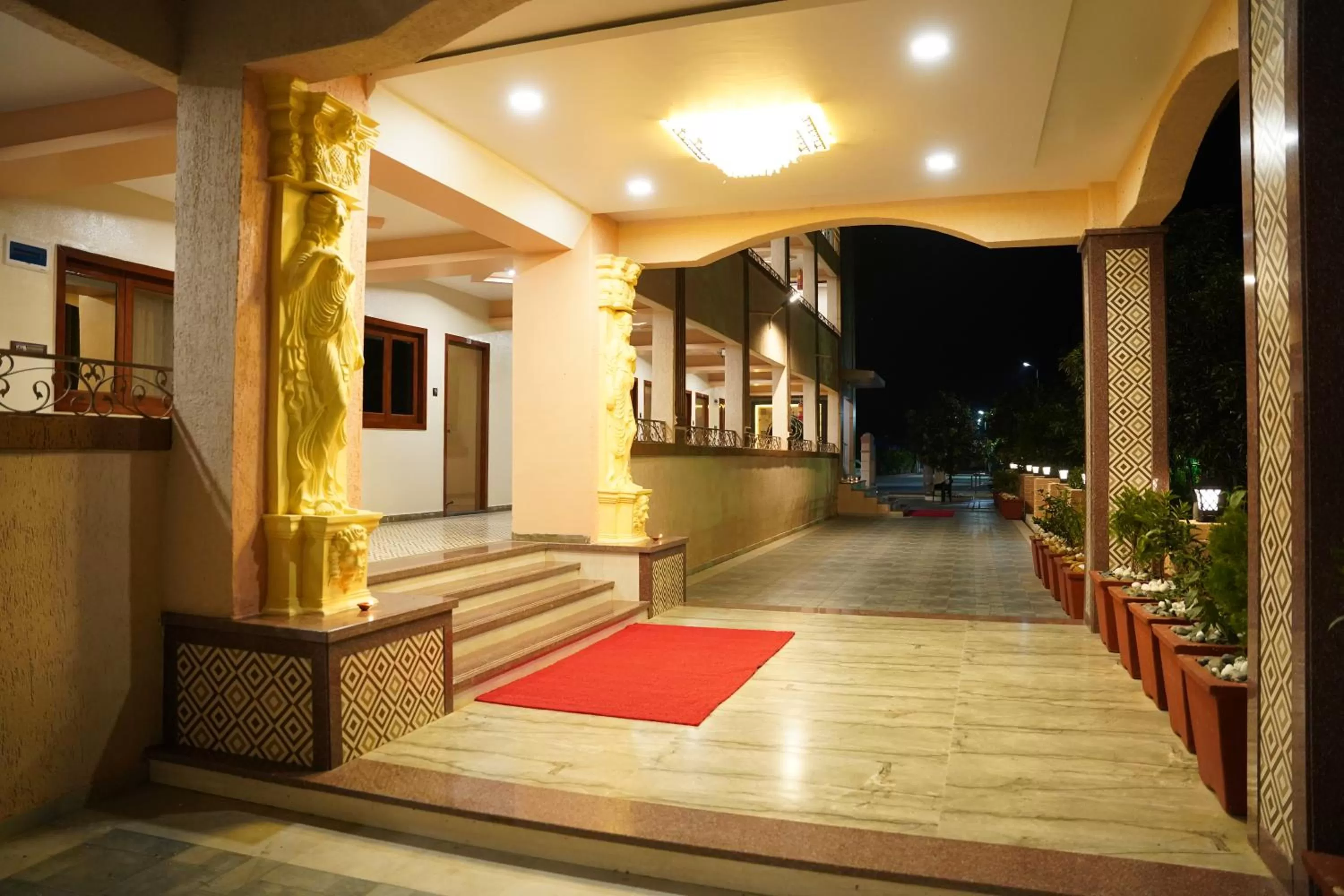 Facade/entrance in Raaj Resort
