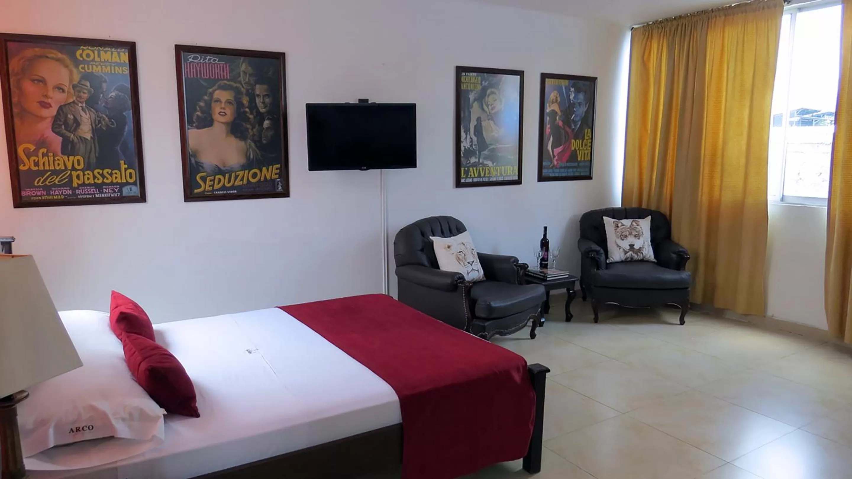 TV and multimedia, TV/Entertainment Center in Arco Apartasuites