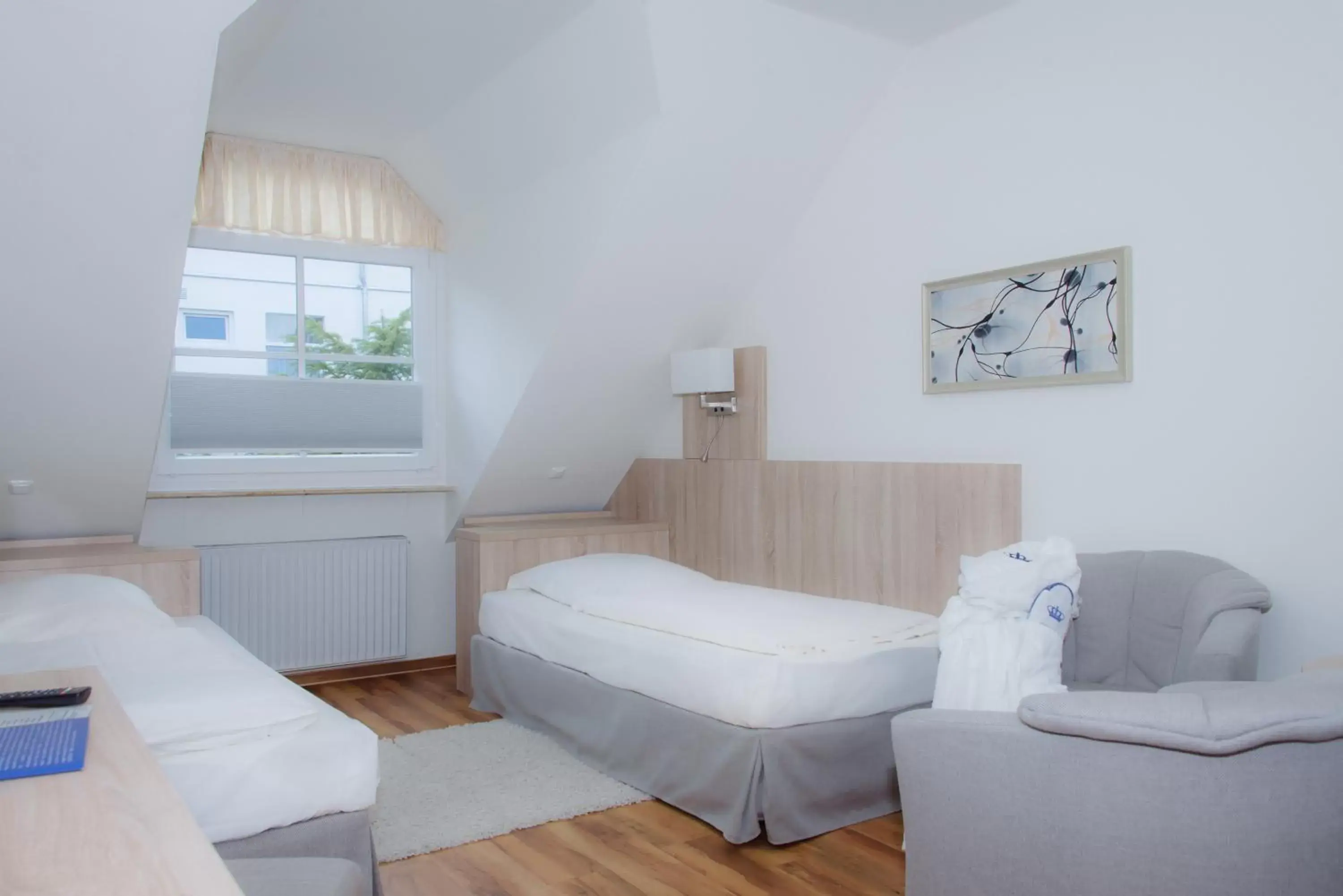 Twin Room - single occupancy in Hotel Deutscher Kaiser Twin Room - single occupancy in Hotel Deutscher Kaiser