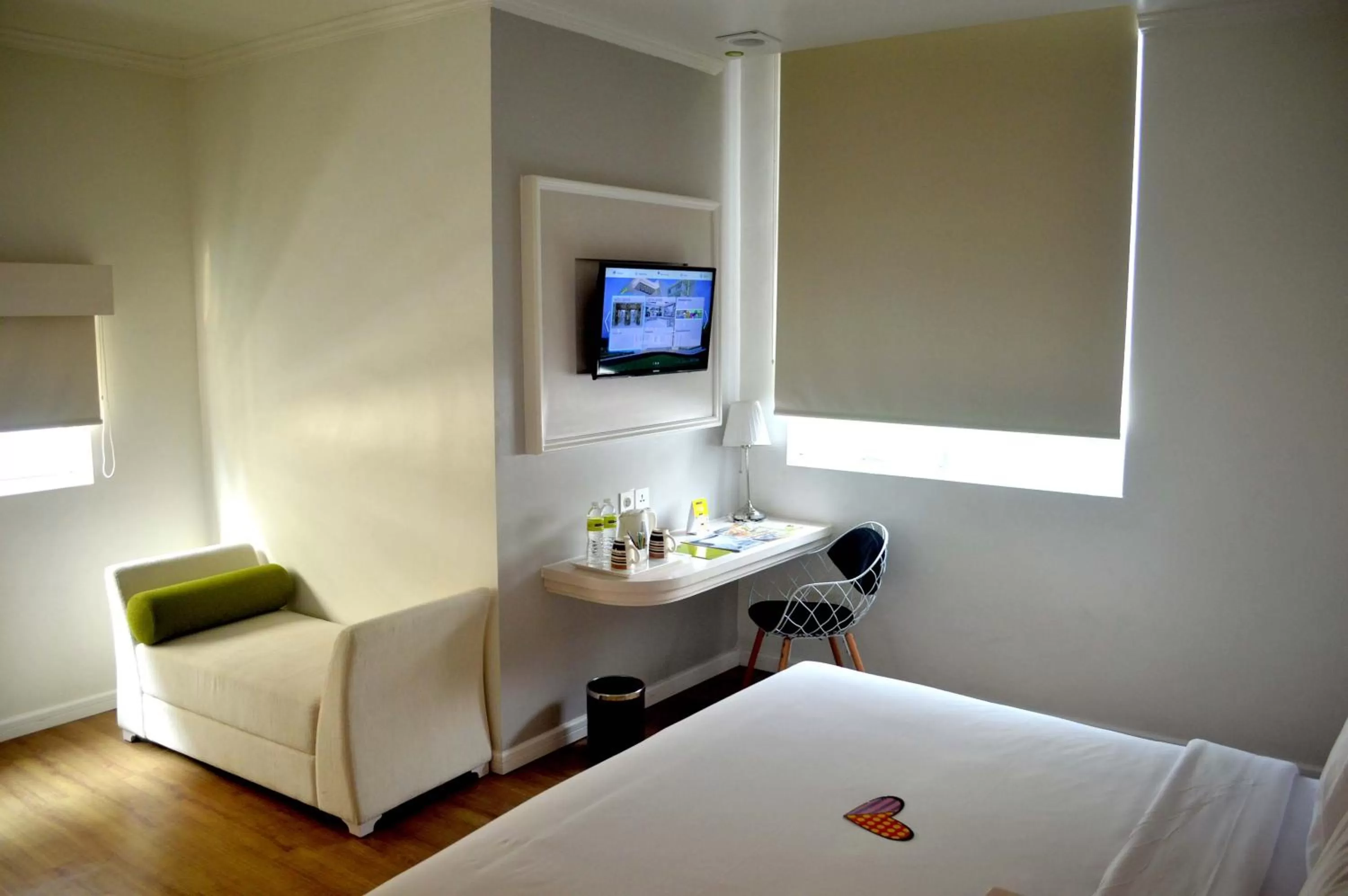 Bed in MaxOne Signature Glodok Jakarta