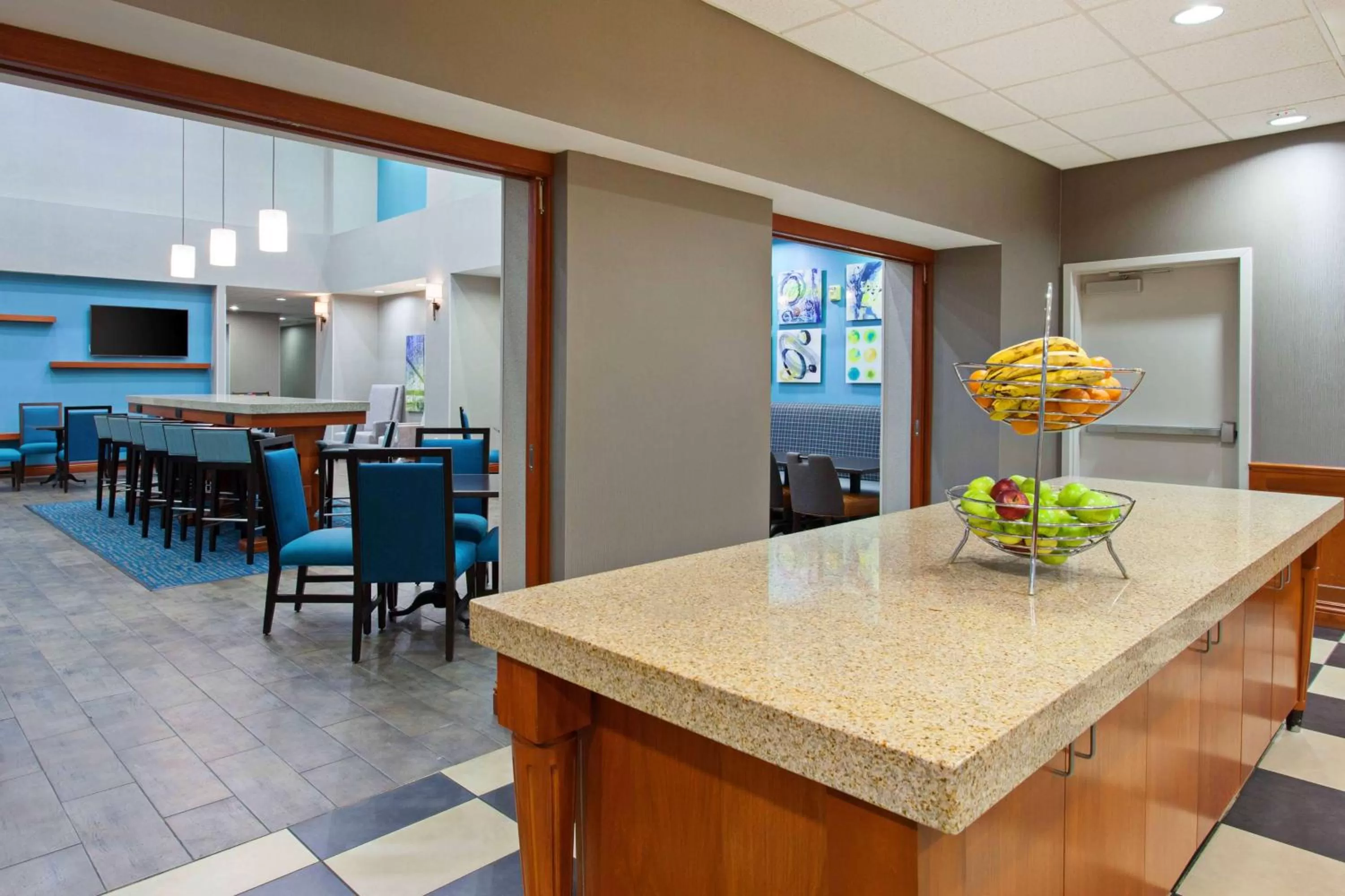 Breakfast in Hampton Inn & Suites Clovis Airport North