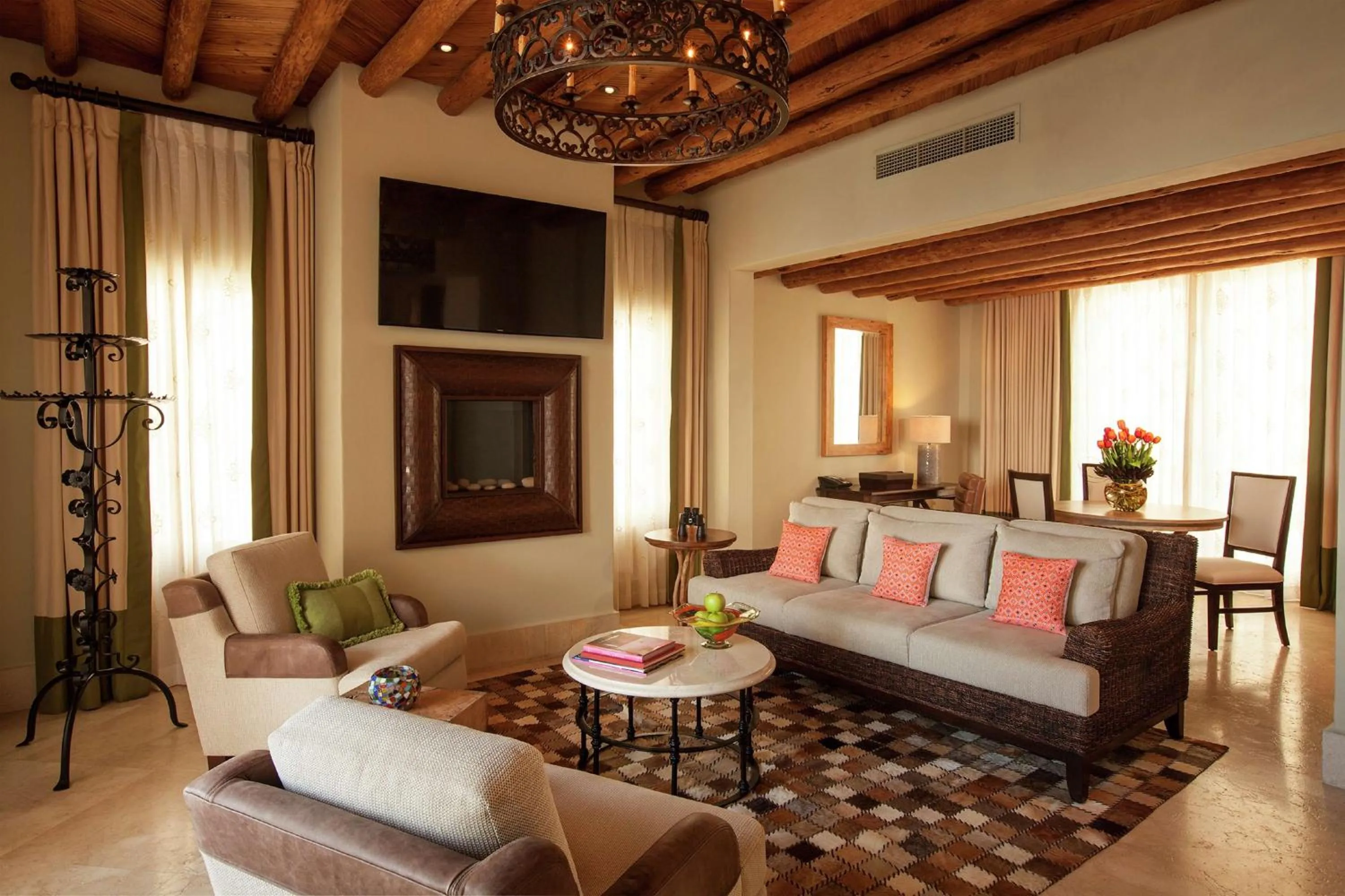 Seating area in Waldorf Astoria Los Cabos Pedregal