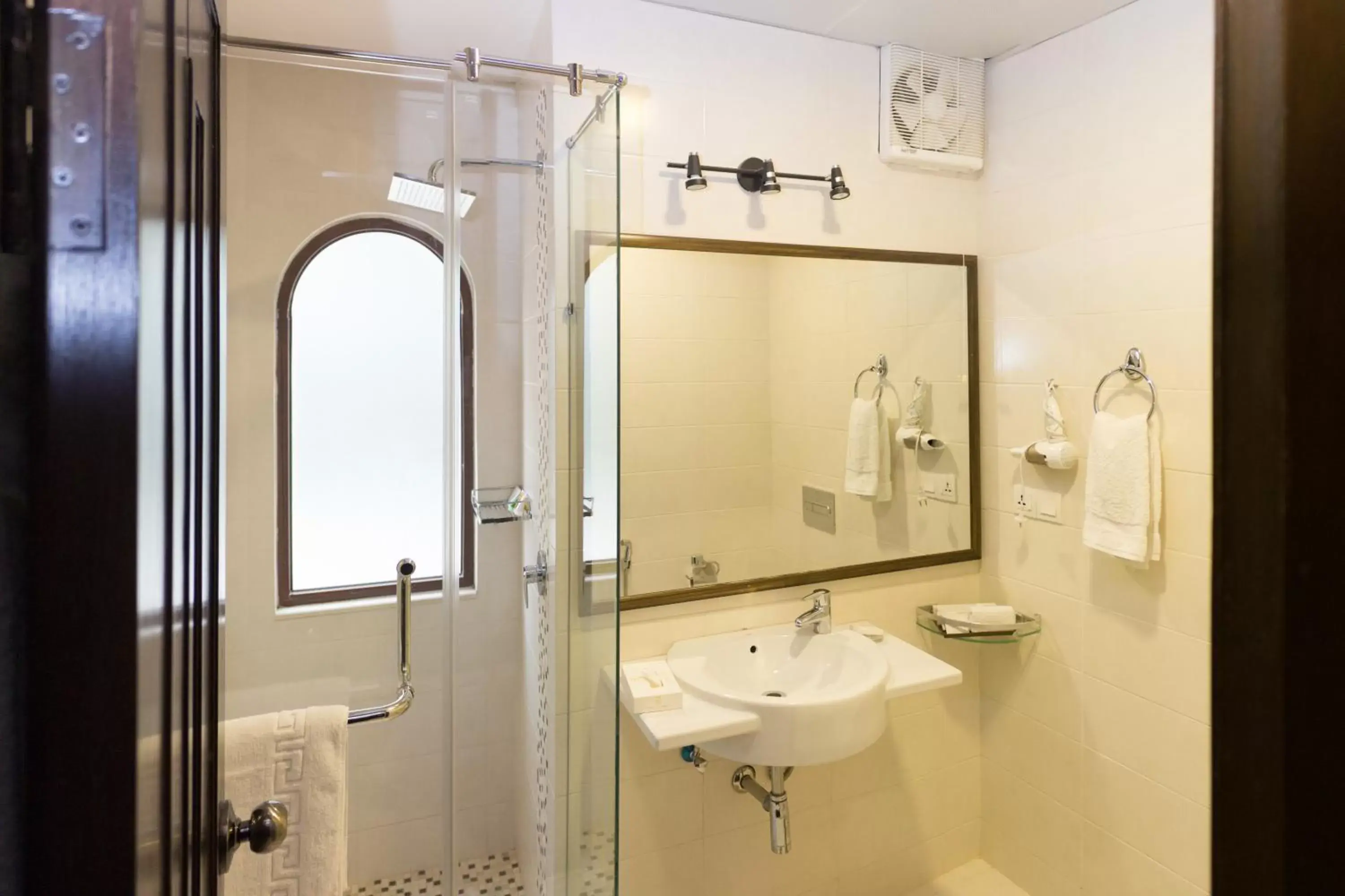 Double or Twin Room in S Chalet Islamabad Double or Twin Room in S Chalet Islamabad