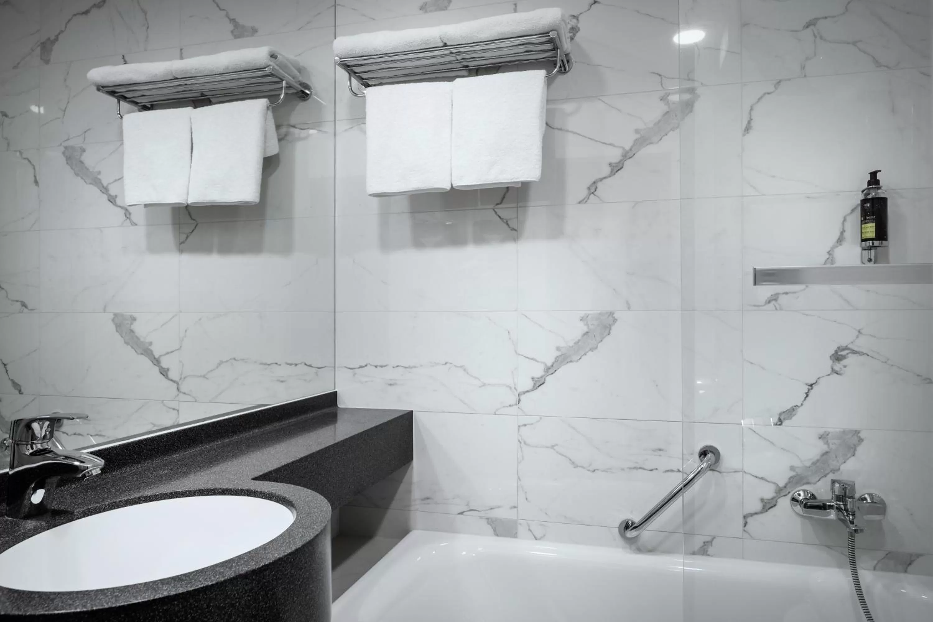 Bathroom in Astoria Hotel