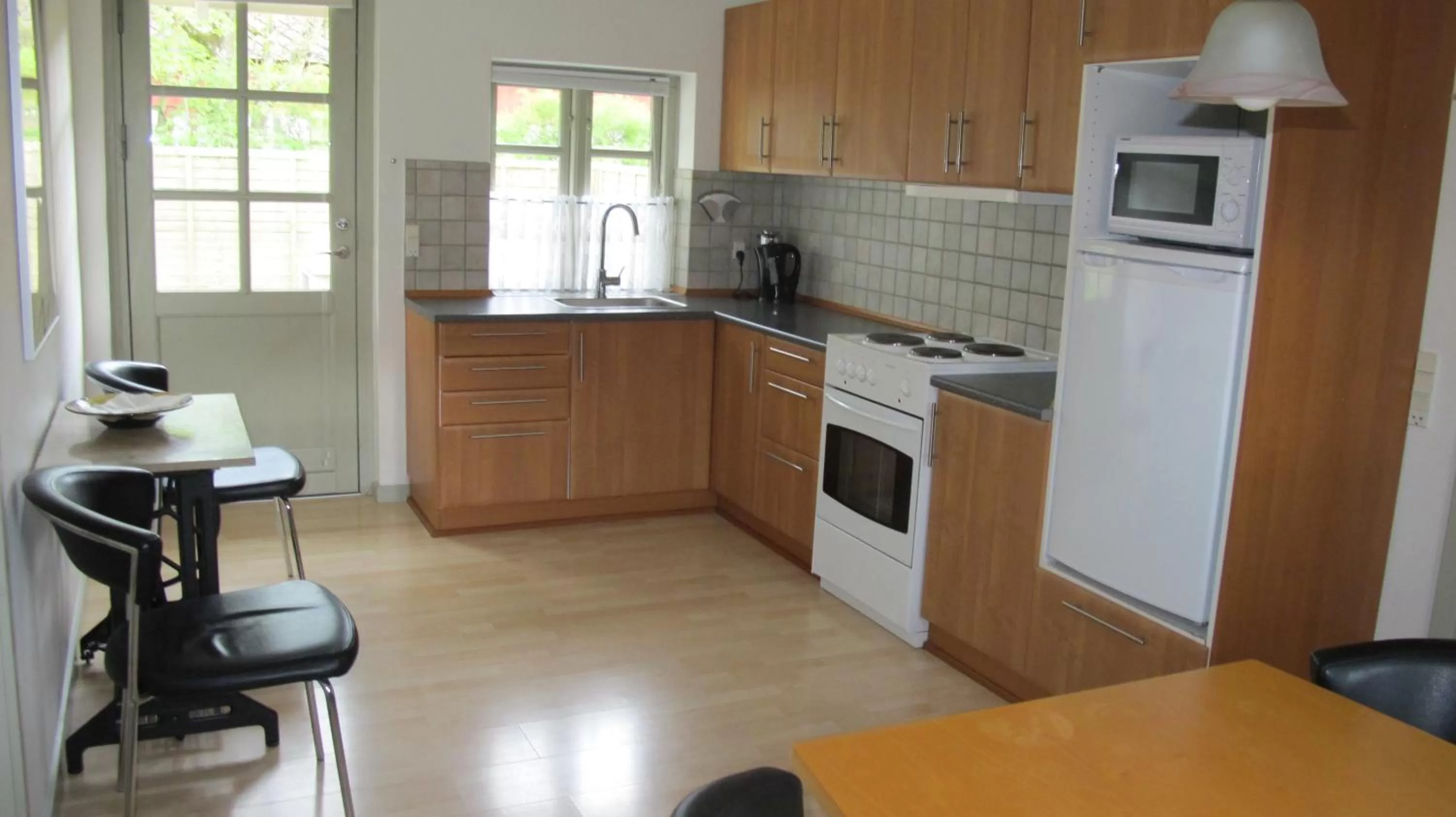 Coffee/tea facilities, Kitchen/Kitchenette in Birkende Bed and Breakfast