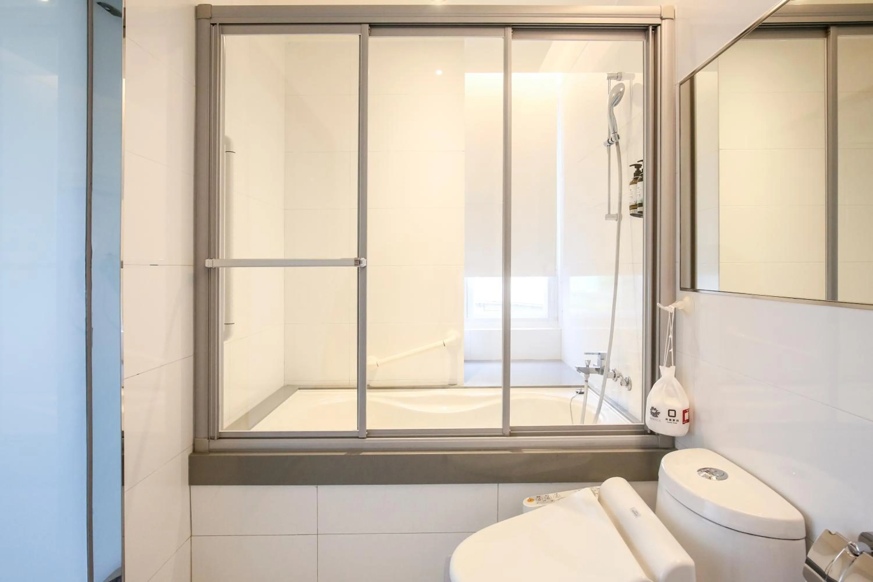 Bathroom in Dandy Hotel-Daan Park Branch