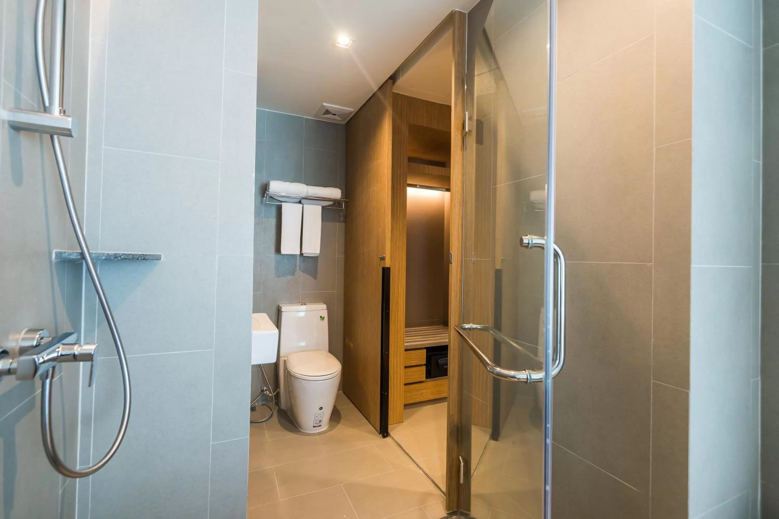 Toilet, Bathroom in Sea Me Spring Tree Hotel