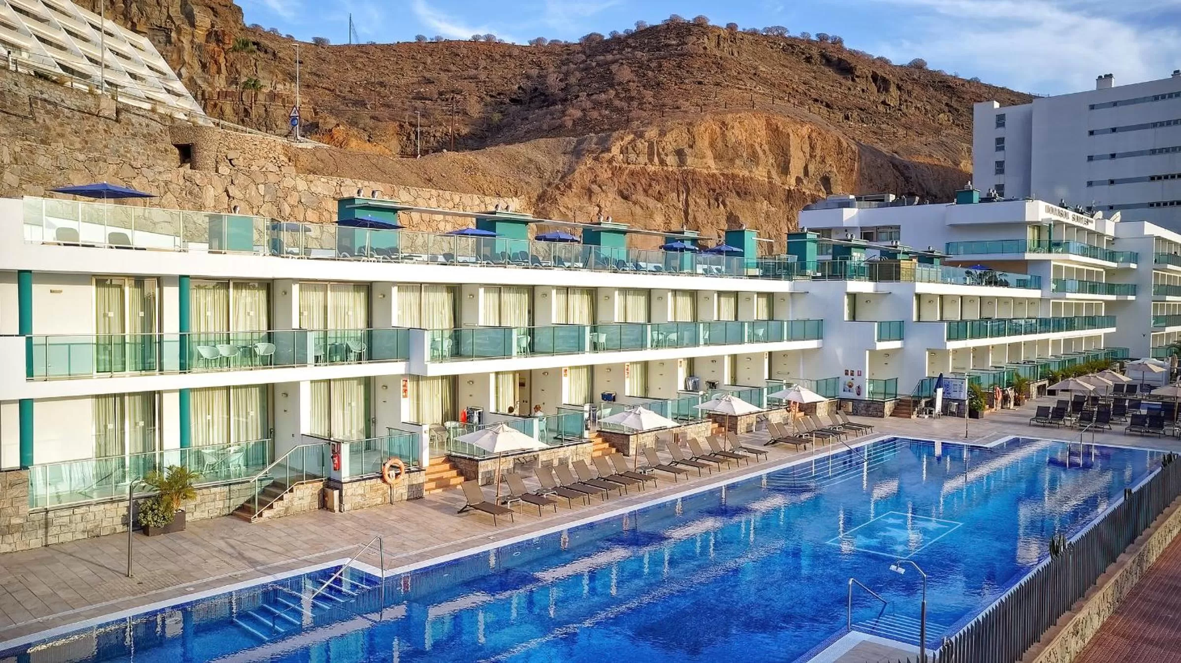 Property building in Morasol Suites