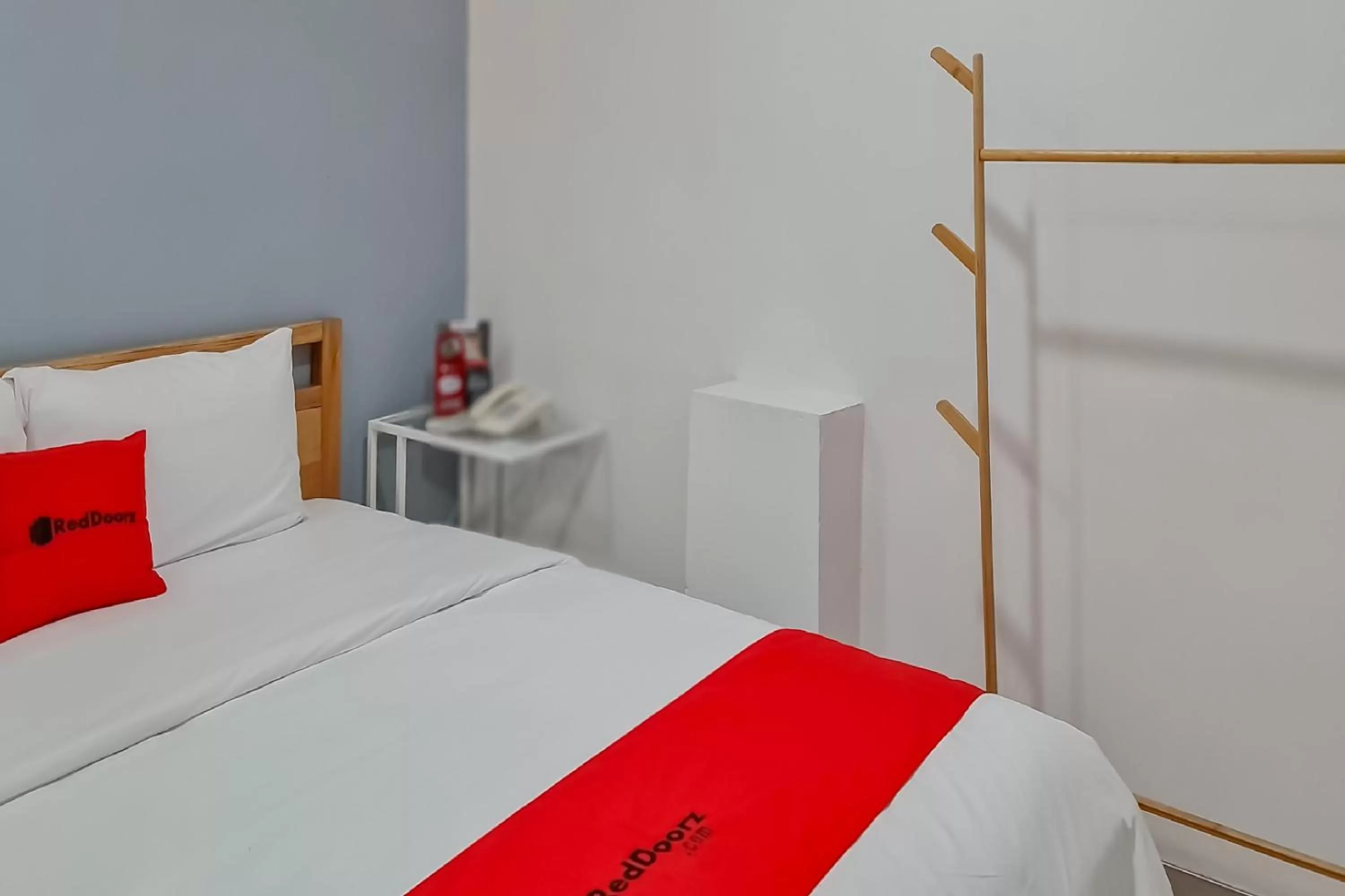 Bed in RedDoorz Plus @ Batutulis Bogor