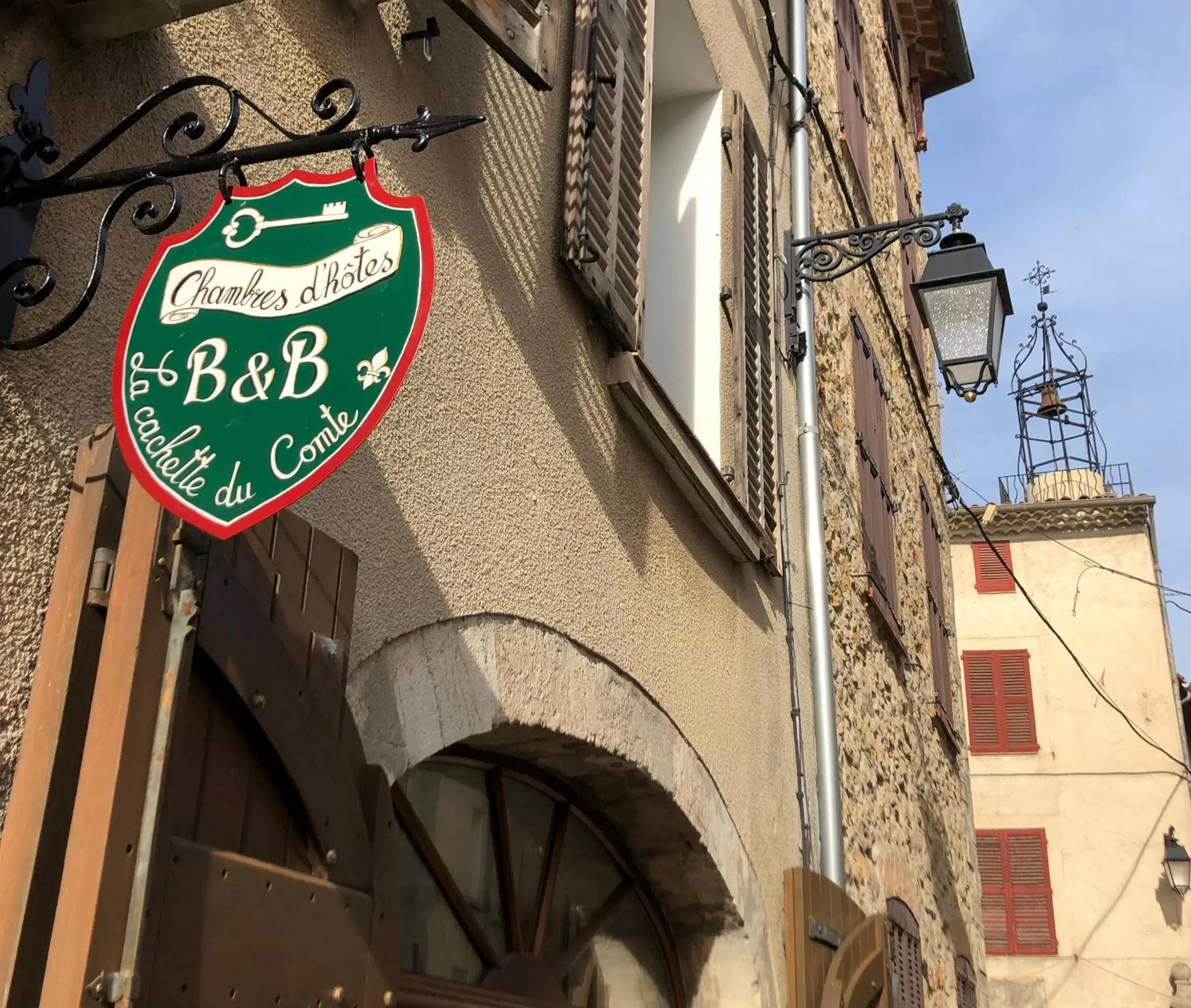 Property Logo/Sign in La Cachette du Comte