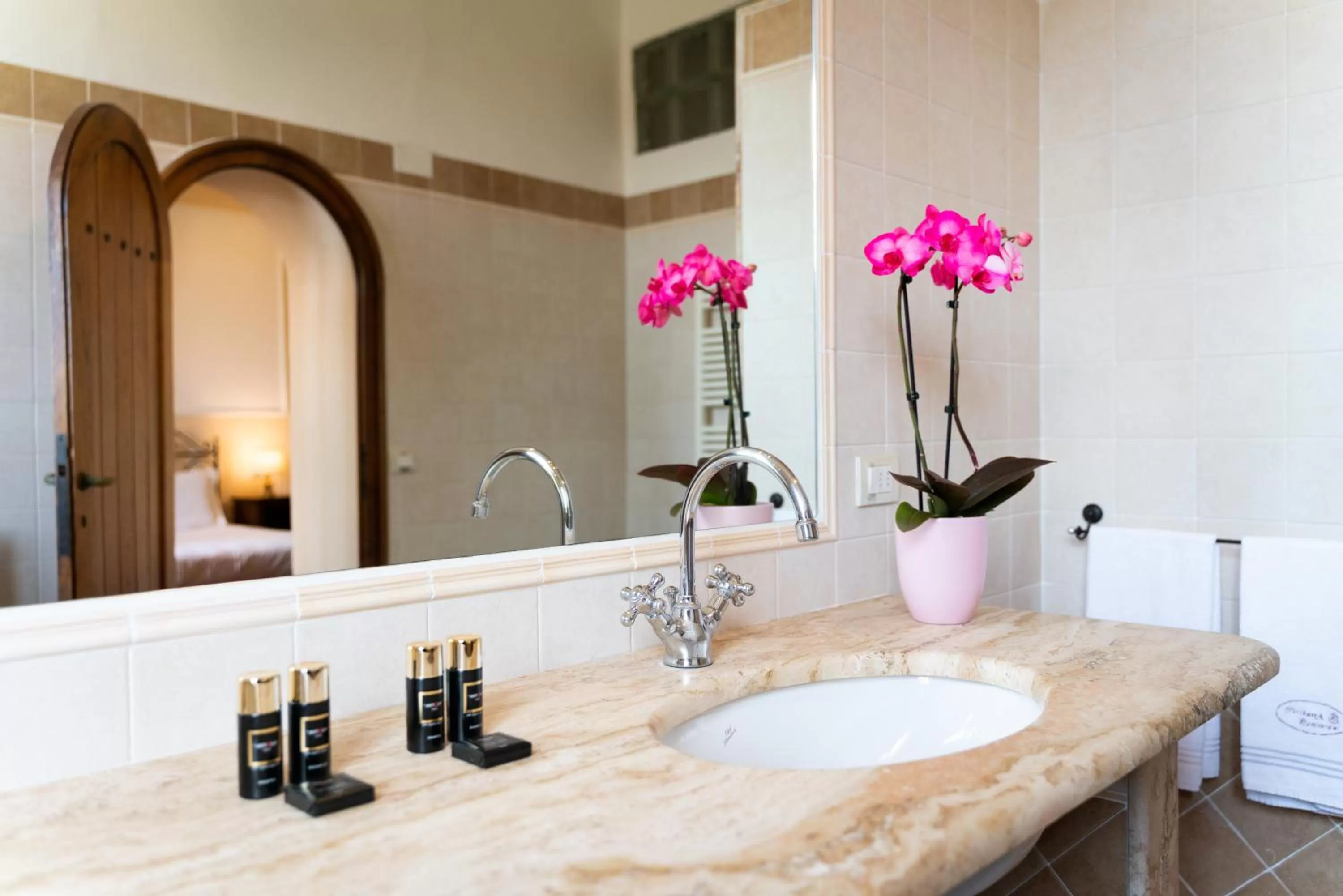 Bathroom in Certosa di Pontignano Residenza d'Epoca - Place of Charme