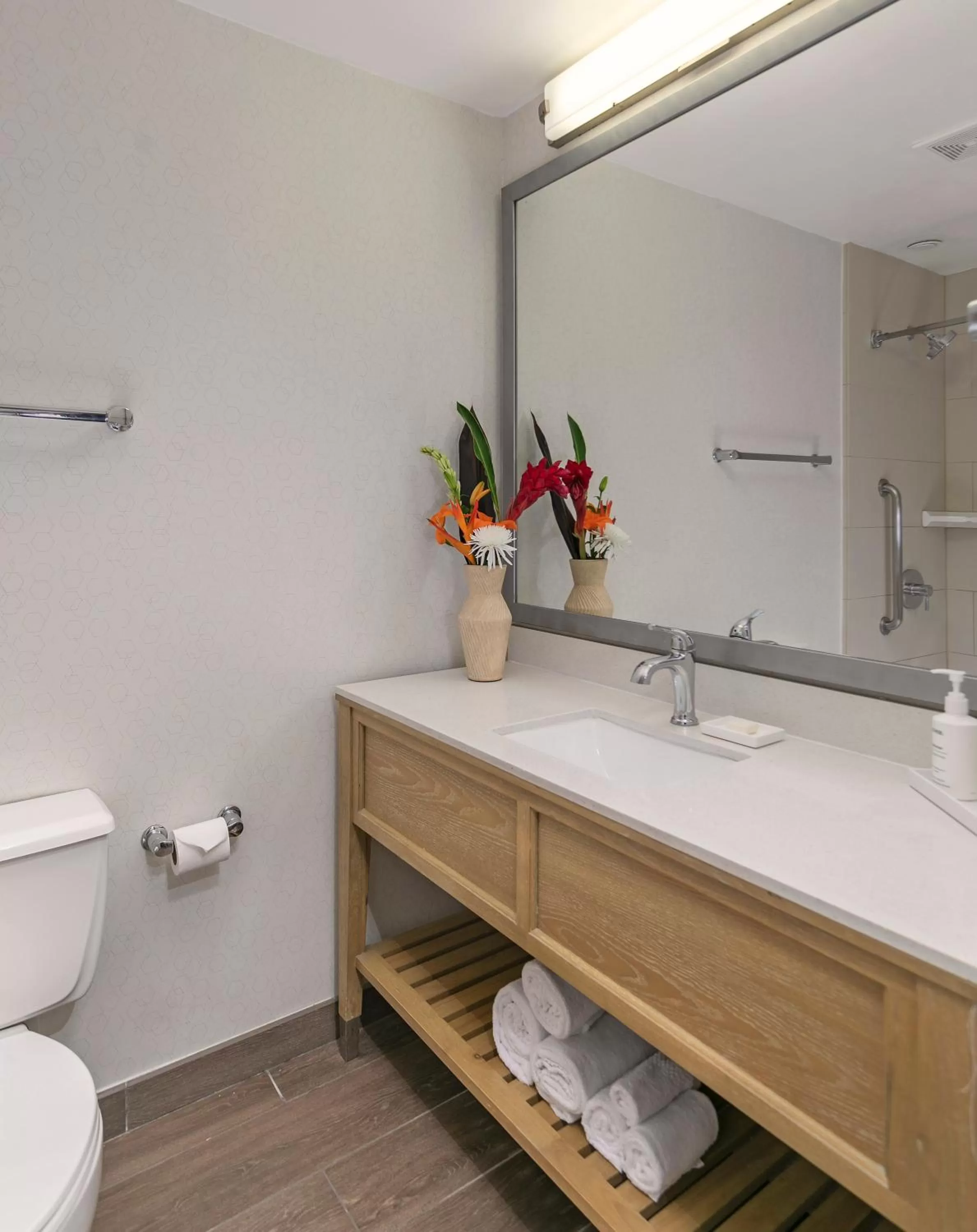 Bathroom in The Wayfarer San Diego