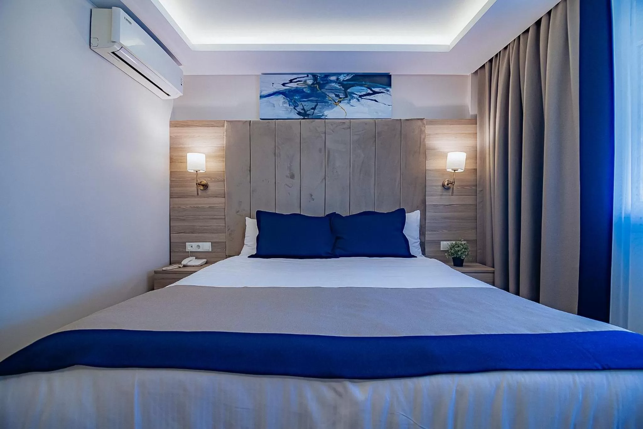 Bedroom, Bed in The Milltown Hotel